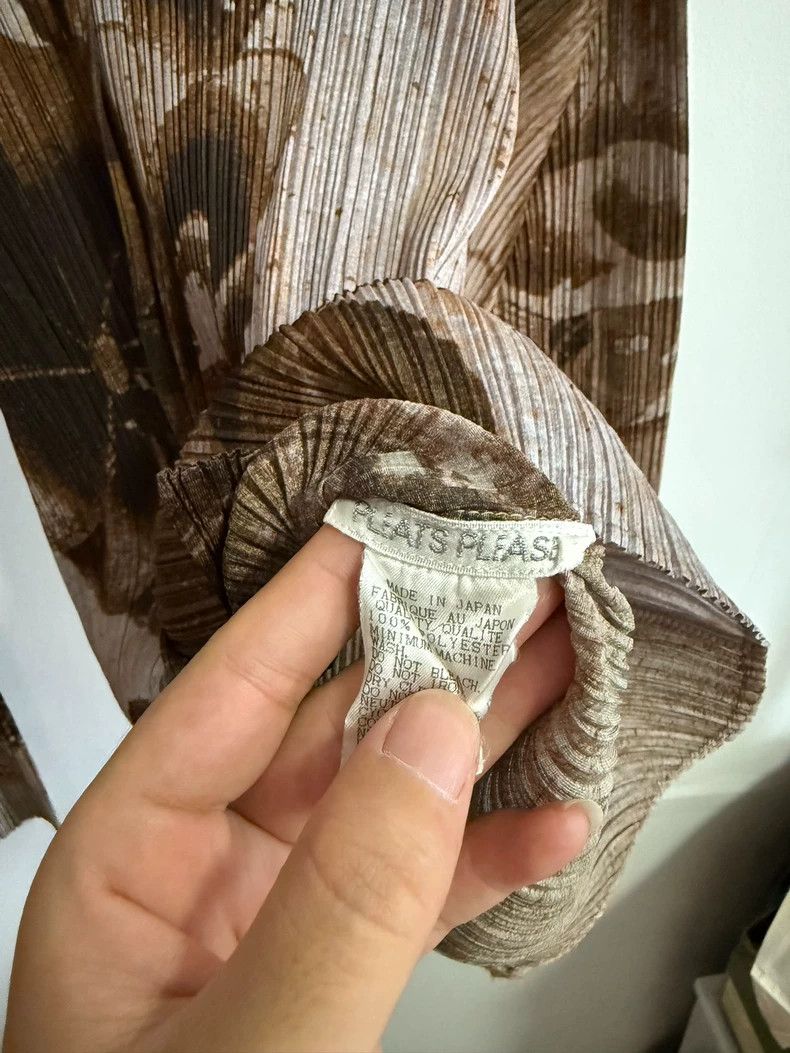 Issey Miyake Issey Miyake size:4 Brown lotus pond moonlit fish playing Size S / US 4 / IT 40 - 1 Thumbnail