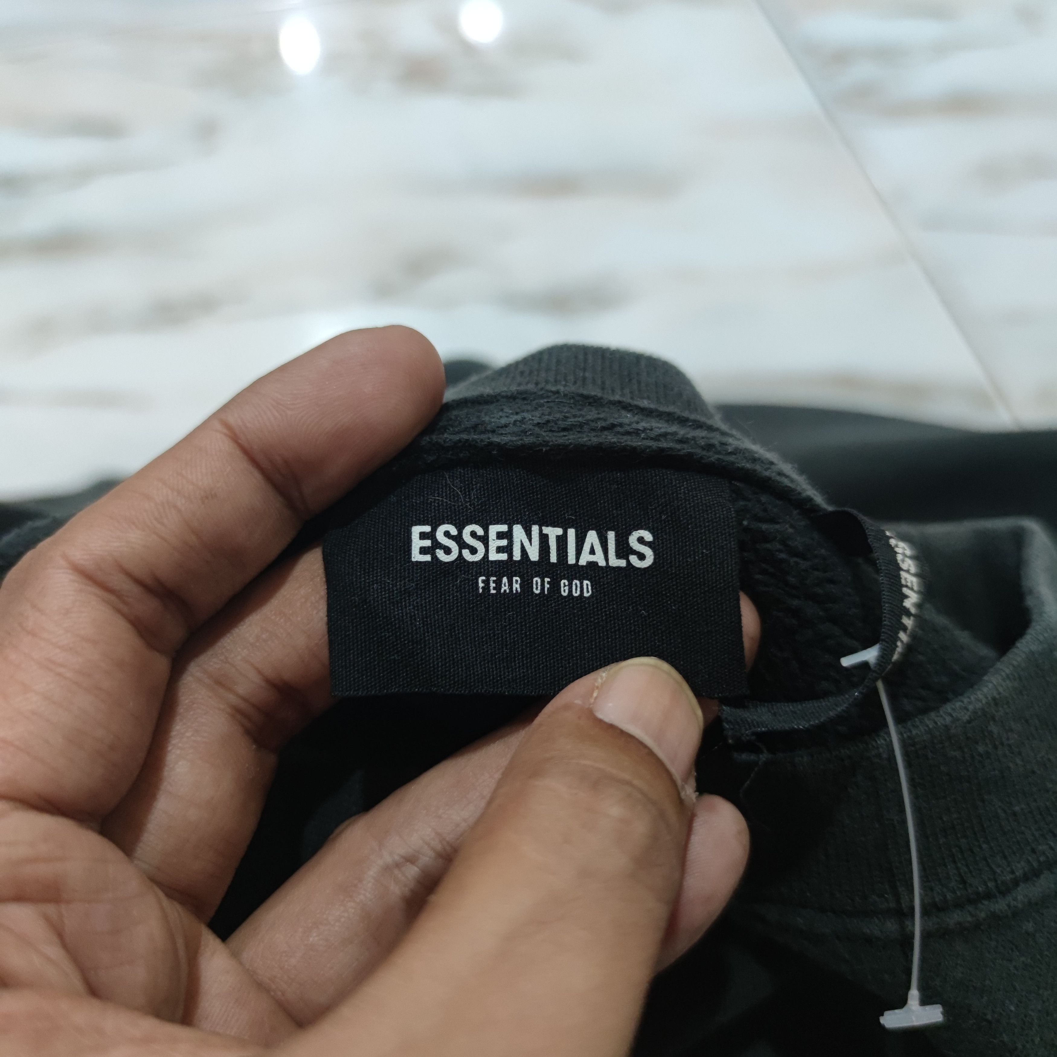 Essentials × Fear of God FEAR OF GOD ESSENTIALS 3M REFLECTIVE CREWNECK SWEATSHIRT Size US L / EU 52-54 / 3 - 2 Thumbnail