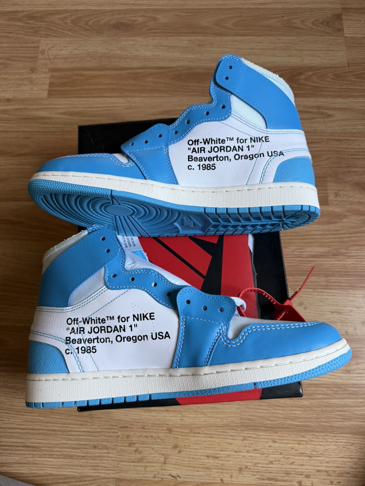 Nike × Off-White Jordan 1 Retro High Off-White University Size US 10.5 / EU 43-44 - 11 Thumbnail