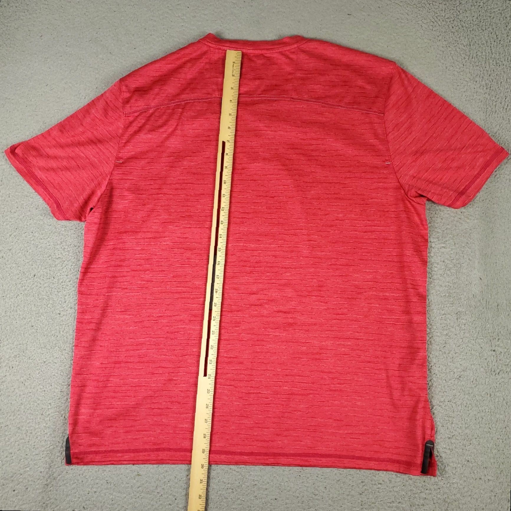 Tommy Bahama Tommy Bahama T-Shirt Mens 2XL Red Henley Polyester Short Sleeve Adult Size US XXL / EU 58 / 5 - 5 Thumbnail