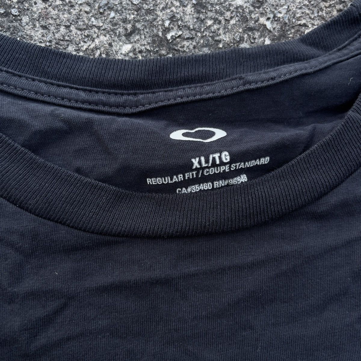 Oakley × Vintage Vintage Y2K OAKLEY Software Big O Logo Shirt Size US XL / EU 56 / 4 - 3 Thumbnail