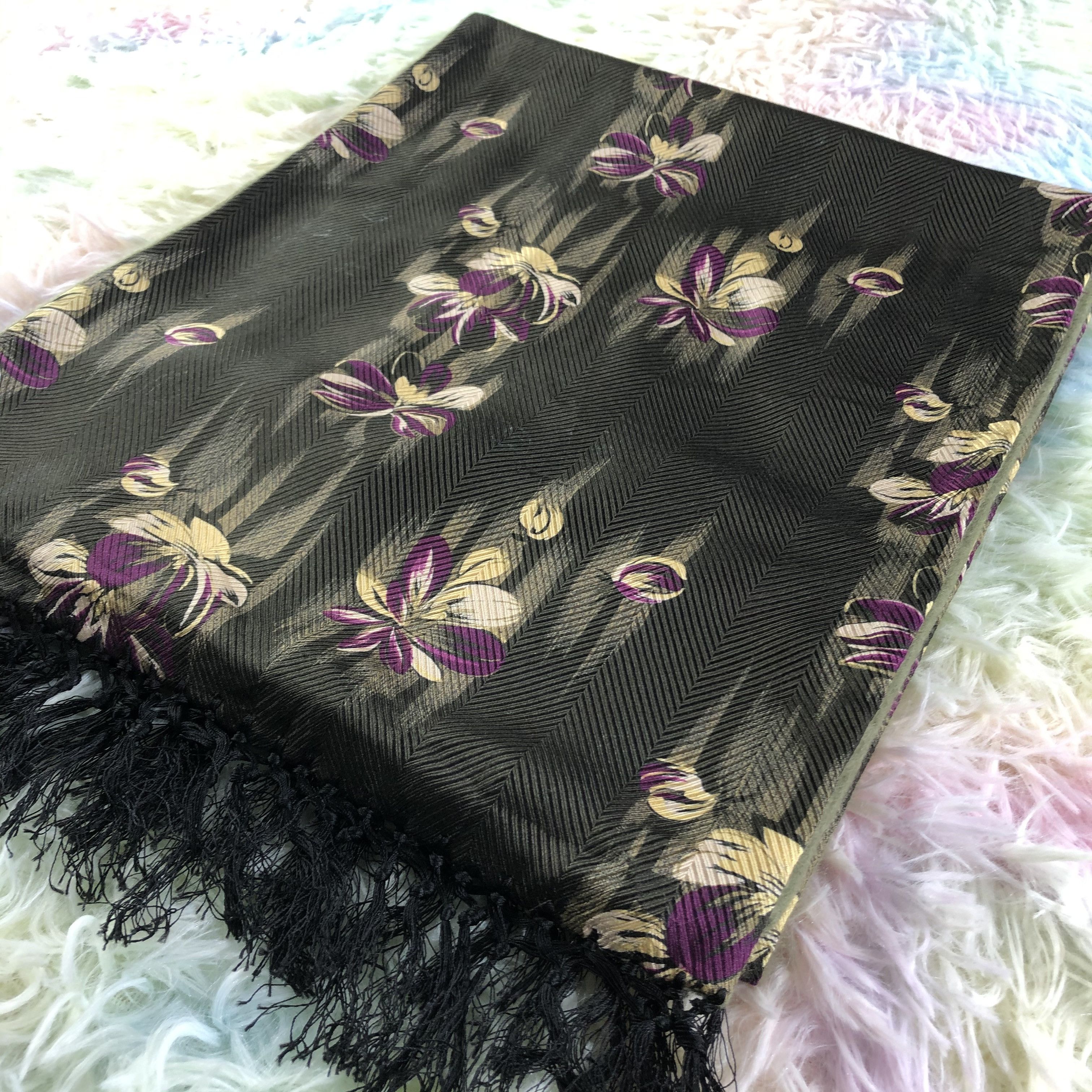 Vintage Vintage Silk Scarf / Muffler / Neckwear - KM435 Size ONE SIZE - 5 Thumbnail