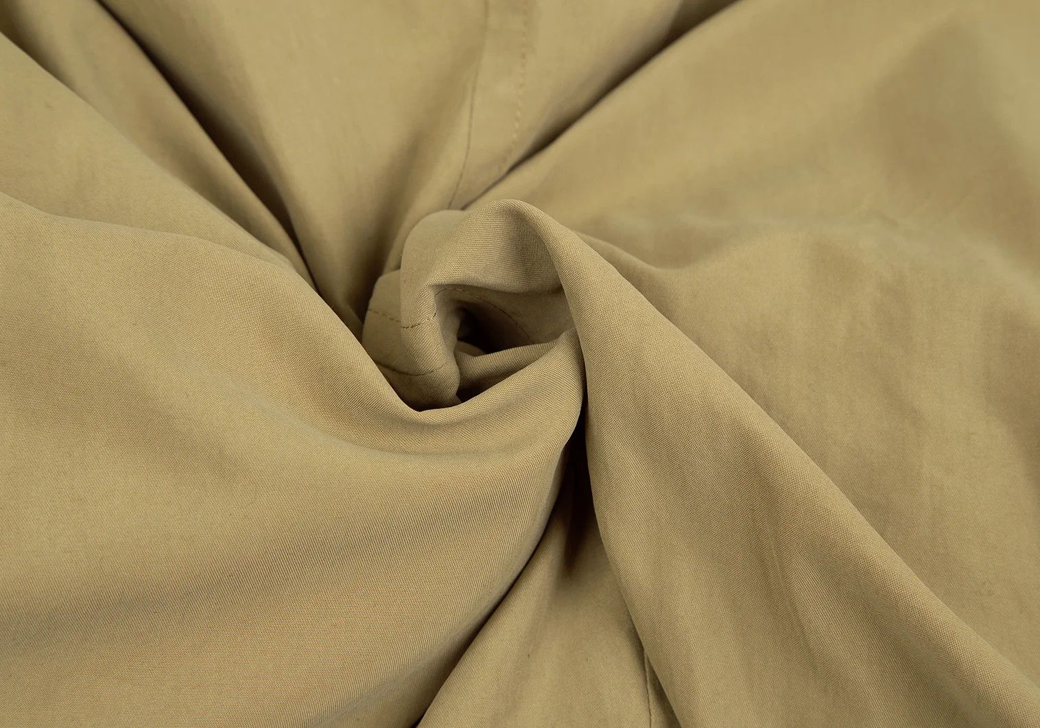 Issey Miyake Nylon Down Jacket in Beige, Size M Size US M / EU 48-50 / 2 - 16 Thumbnail