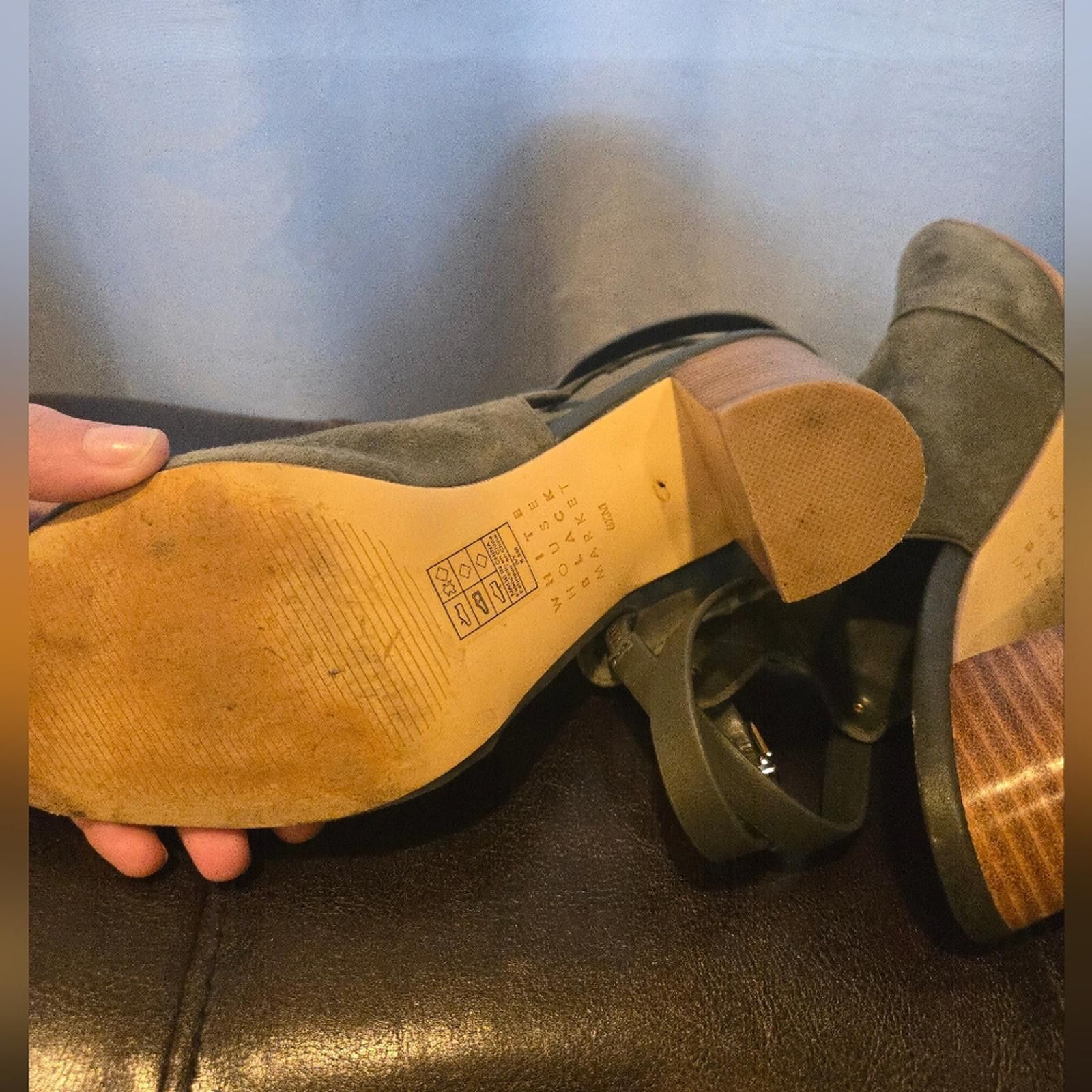 Designer WHBM Heels Size US 8.5 / IT 38.5 - 6 Thumbnail