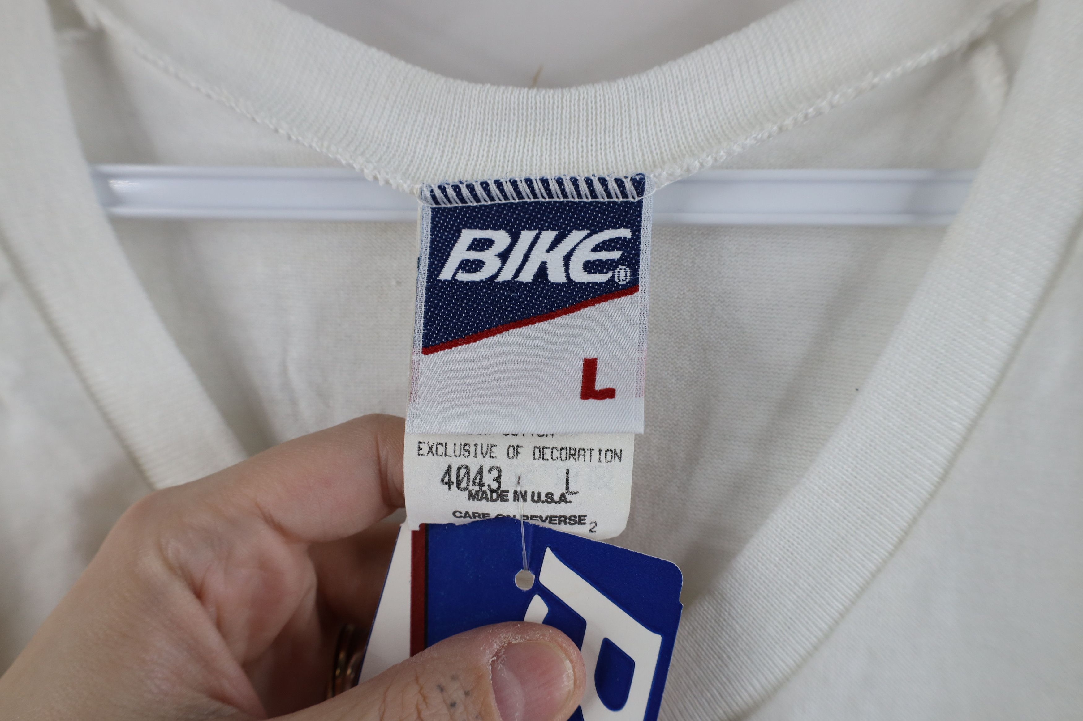Vintage Deadstock Vintage 80s 90s Bike Henley T-Shirt White USA Size US L / EU 52-54 / 3 - 7 Thumbnail