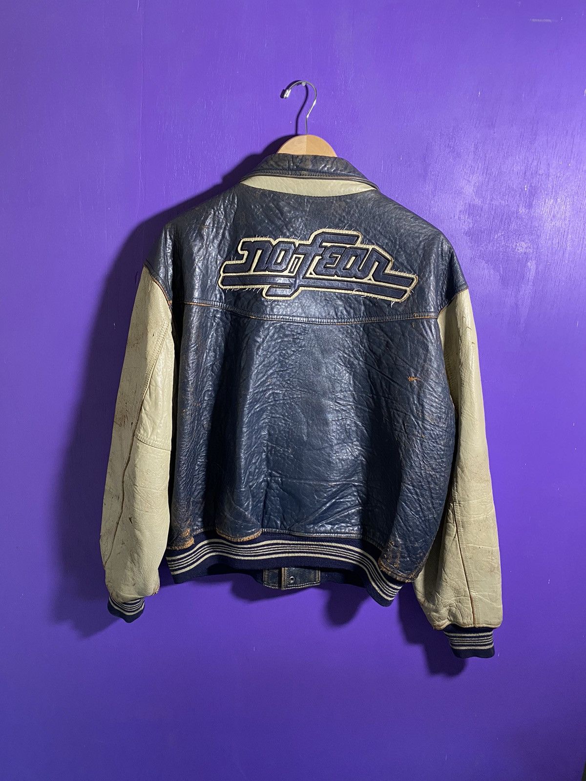 Vintage 90s No fear logo leather jacket