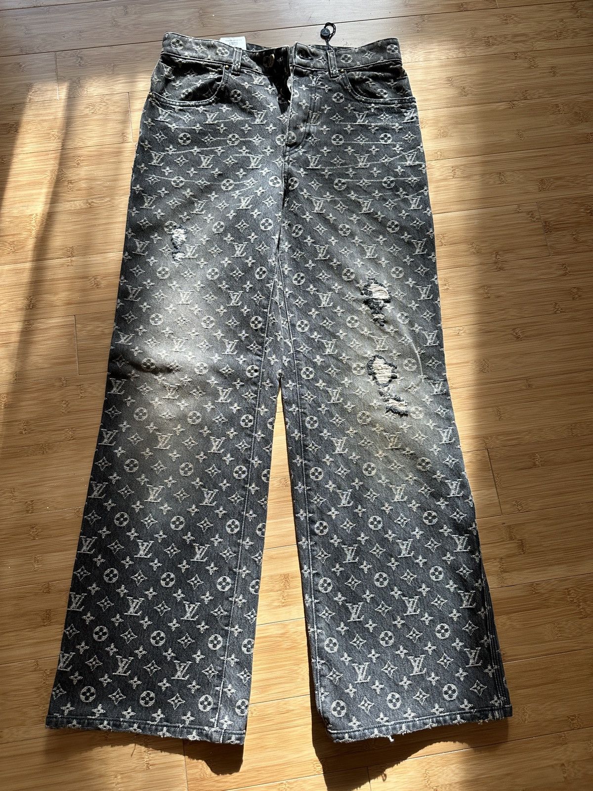 Louis Vuitton Louis Vuitton Distressed Baggy Denim Size US 28 / EU 44 - 1 Thumbnail
