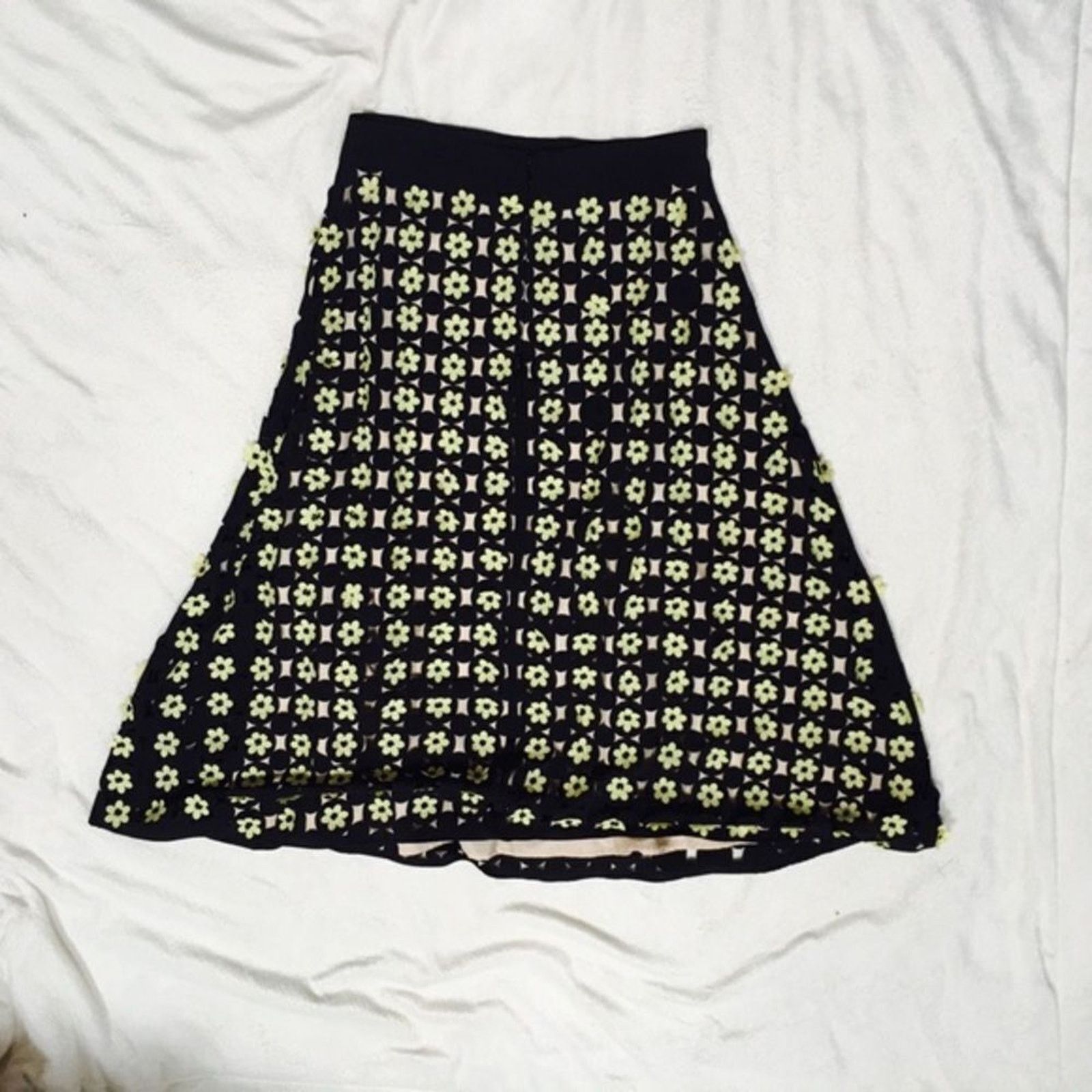 River Island River Island Beaded Flower Midi Skirt | Sz 4 Size 27" / US 4 / IT 40 - 6 Thumbnail