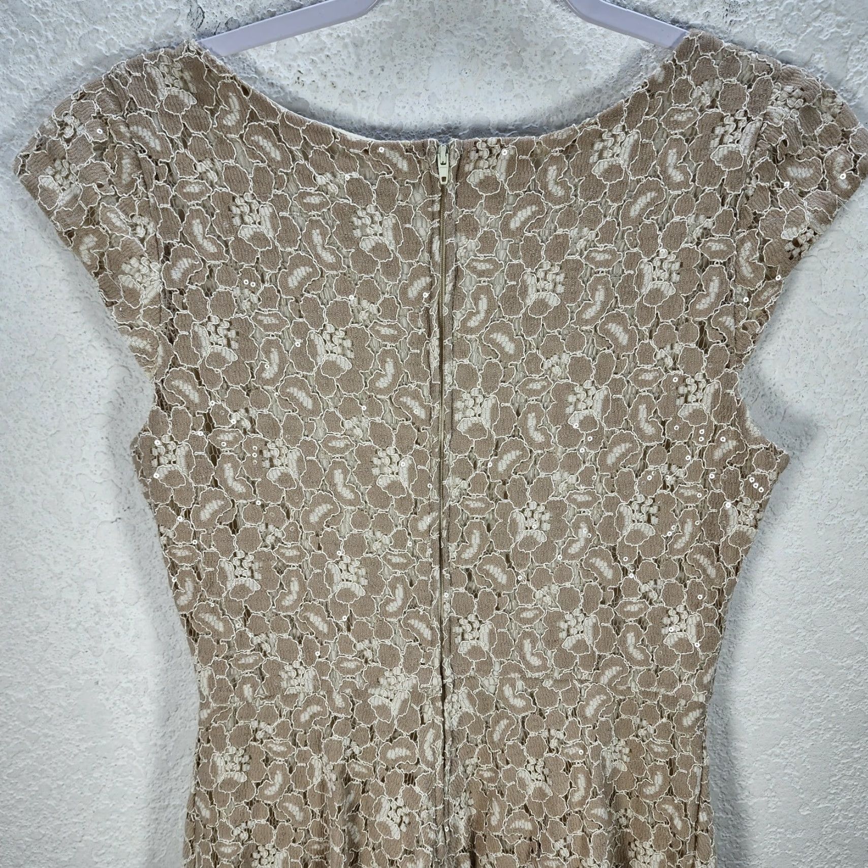 Vintage Honey and Rosie Beige Short Sleeve Flared Lace Floral Dress Lined Sz 9 Womens Cap Sleeve Casual Party/Cocktail Wedding 9 Beige Floral Lace Dress Size 30" / US 8 / IT 44 - 5 Thumbnail