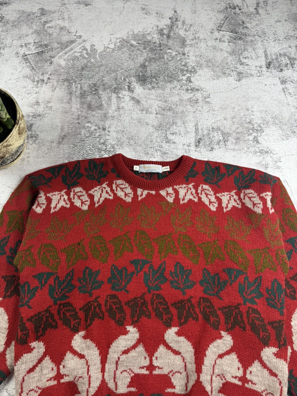 Aquascutum Aquascutum 100% Wool Leaves Vintage Men’s Squirrels Large Knit Sweater Pullover Size US M / EU 48-50 / 2 - 7 Thumbnail