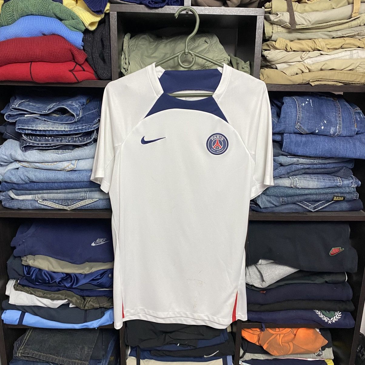 Nike Mens Nike FC Paris Saint Germain PSG 2021 soccer jersey Size US S / EU 44-46 / 1 - 1 Thumbnail