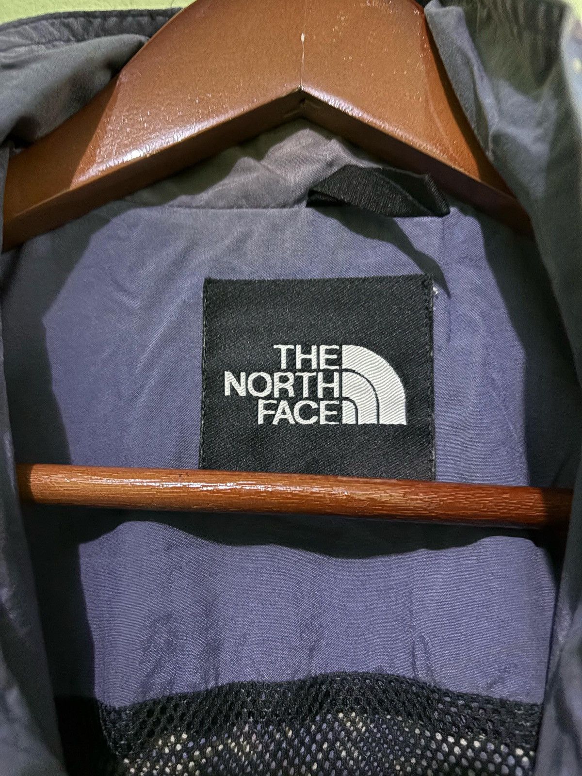The North Face The North Face Light Jacket Abstract Art Design Size US M / EU 48-50 / 2 - 6 Thumbnail