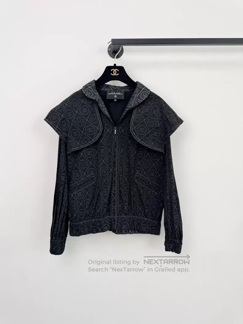 Chanel Chanel Camelia windbreaker jacket Size XS / US 0-2 / IT 36-38 - 1 Thumbnail