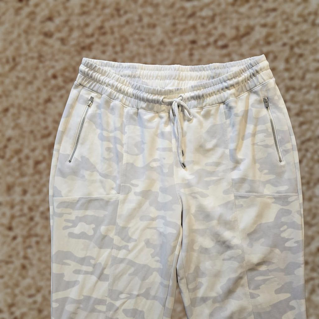 Vintage Chicos Pants Womens Large White Gray Camo Jogger Pull On Casual Lounge Knit High Rise Pockets Size 36" / US 14 / IT 50 - 1 Thumbnail