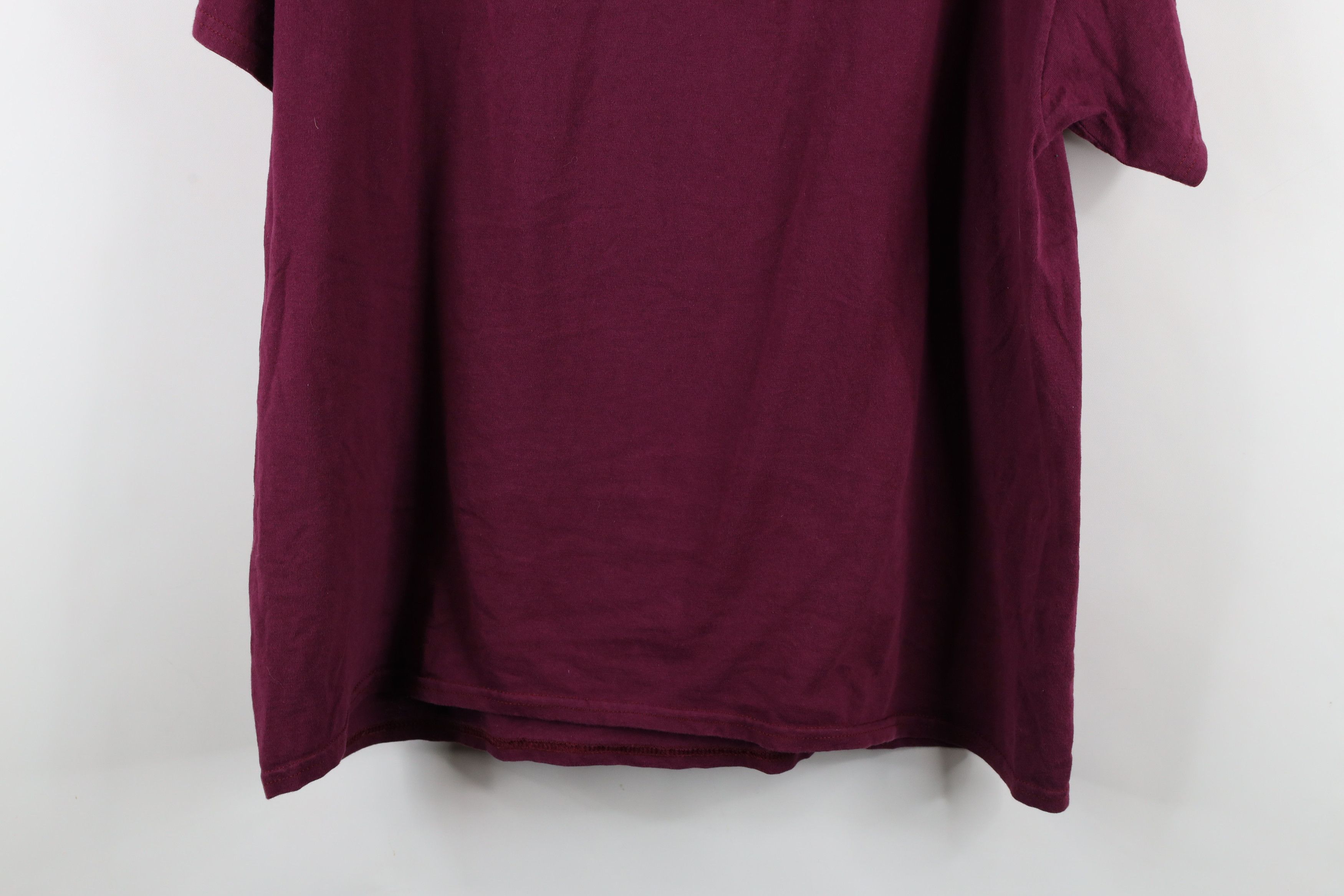 Vintage Vintage Y2K Spell Out Elvis Presley Graceland T-Shirt Maroon Size US XL / EU 56 / 4 - 10 Thumbnail