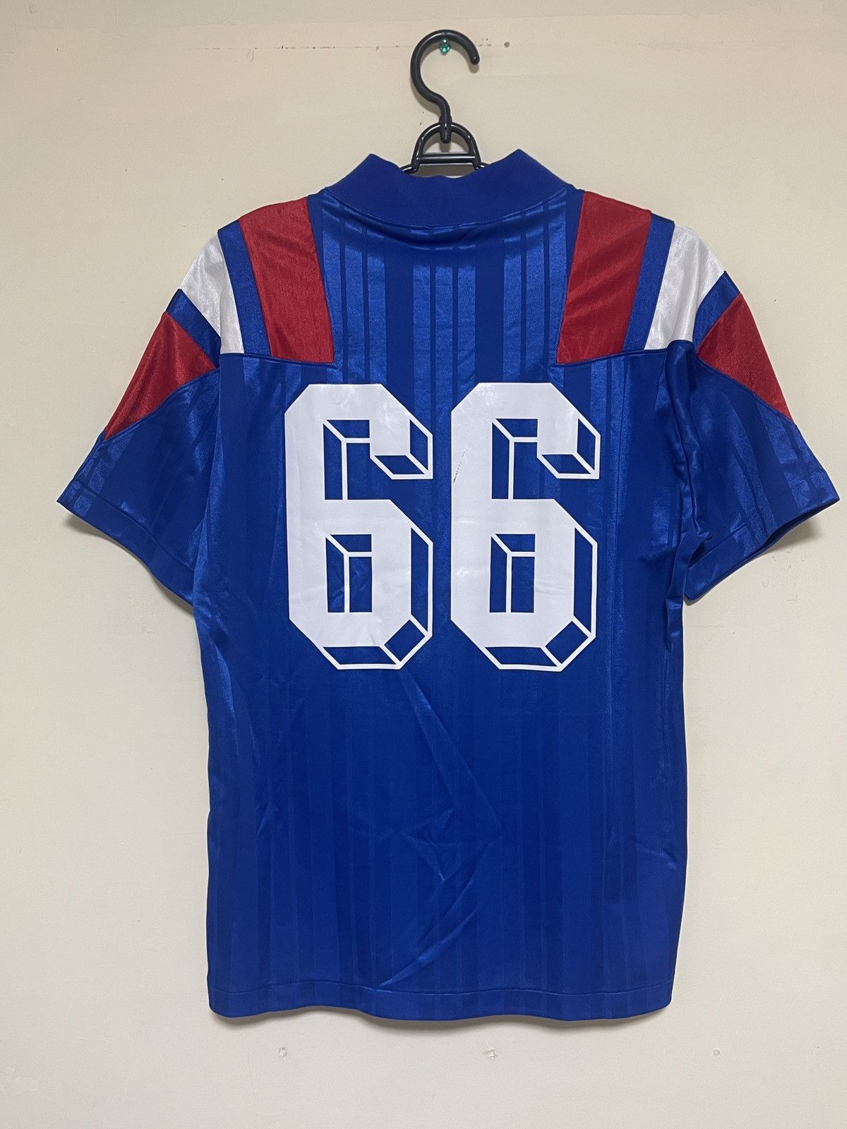 Adidas Adidas sportwear Tshirt Size US L / EU 52-54 / 3 - 3 Thumbnail