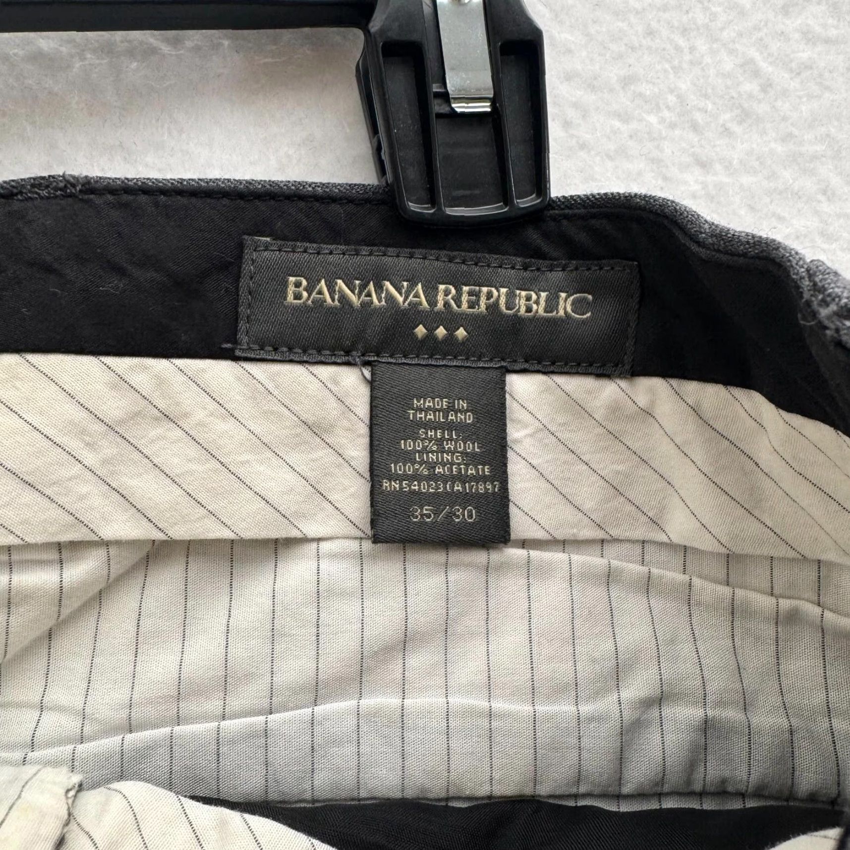 Banana Republic VINTAGE Banana Republic Men’s Wool Pants Dress Pants 32x30 Gray 2006 Y2K Relaxed Regular 35x30 Trousers Mens Size US 32 / EU 48 - 2 Thumbnail