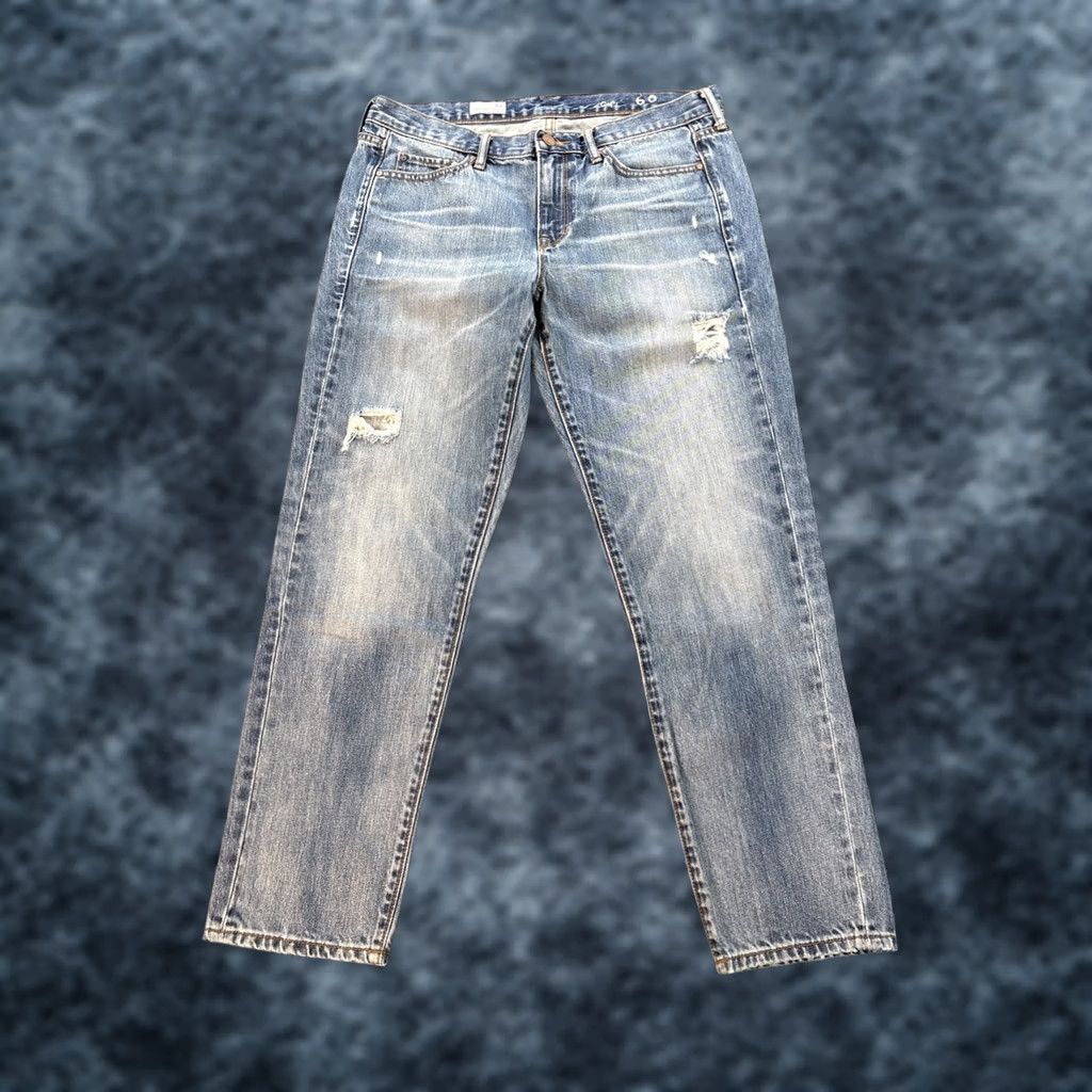 Gap VINTAGE Gap 1969 Jeans Womens 30x27 Light Wash Mid Rise Distressed Boyfriend Jeans Woman Size 30" / US 8 / IT 44 - 1 Thumbnail