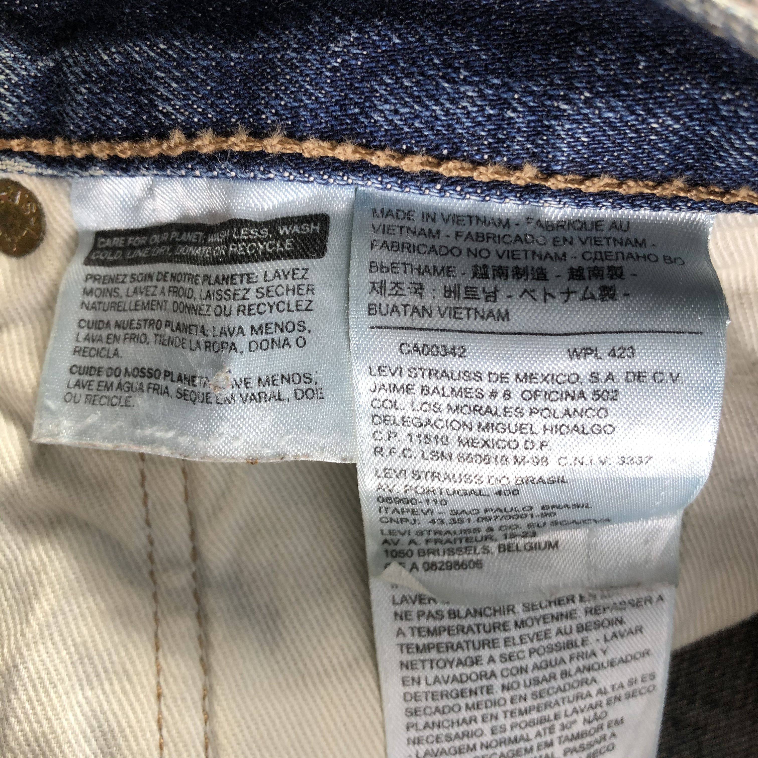 Levi's Vintage Levis 501 Jeans Faded Blue Ripped Denim Size US 28 / EU 44 - 10 Thumbnail
