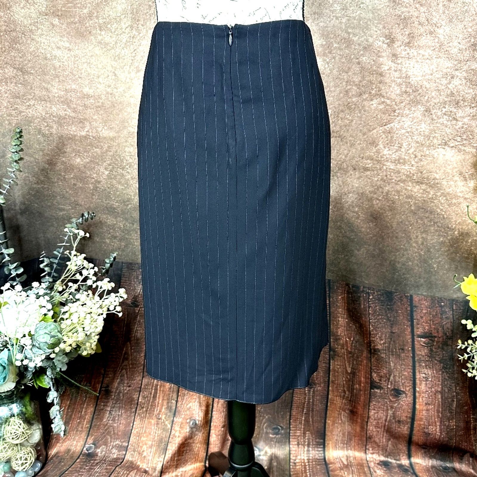 Armani Collezioni Armani Collezioni Bow Front Pin Stripe Skirt Midnight 10 Size L / US 10 / IT 46 - 10 Thumbnail