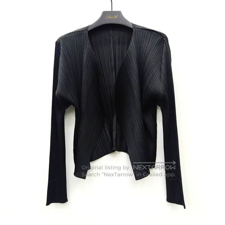 Issey Miyake Issey Miyake Black Pleated Cardigan Size L / US 10 / IT 46 - 1 Thumbnail