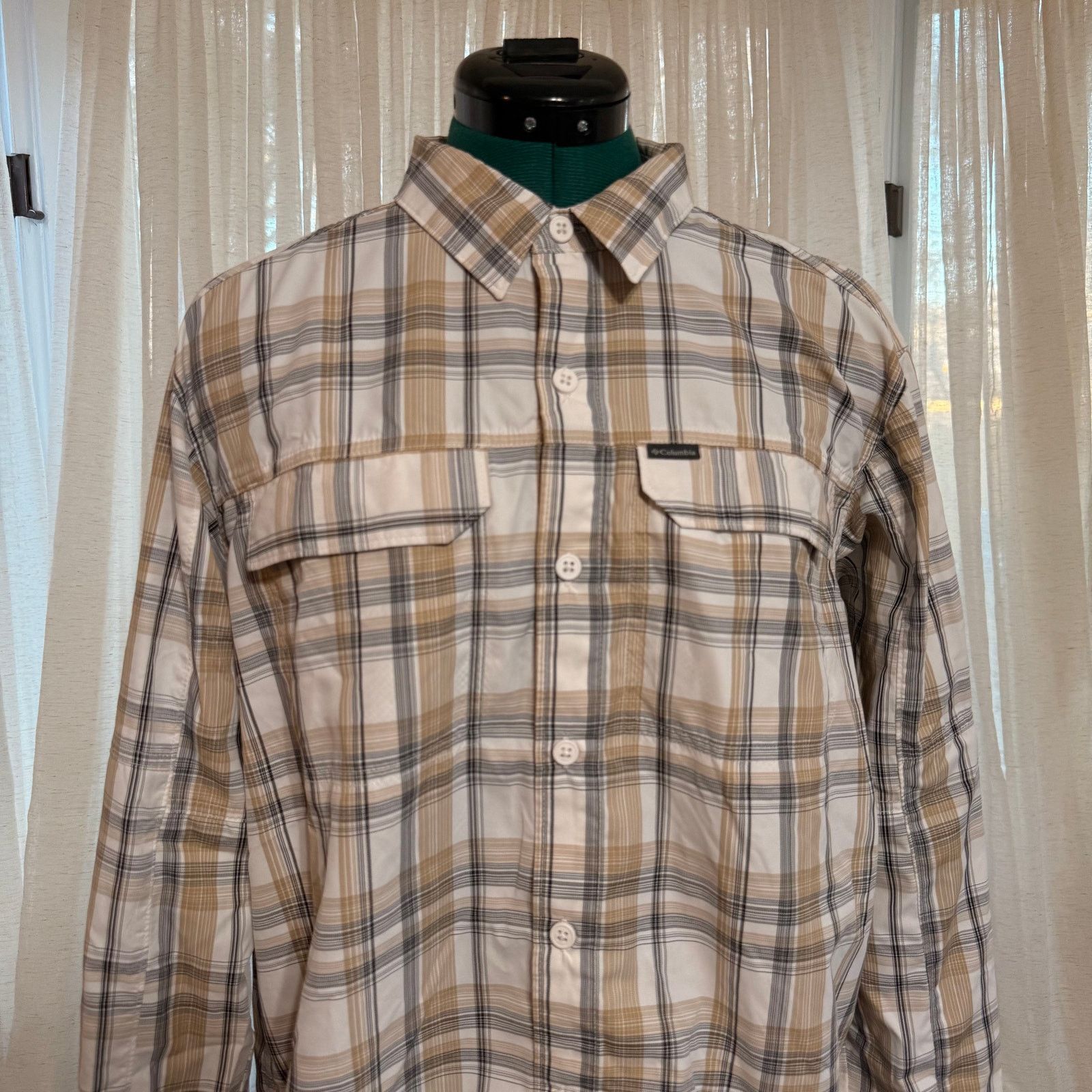 Columbia Columbia Tan Plaid Omni-Shade Button-Up Shirt | Sz M Size US M / EU 48-50 / 2 - 3 Thumbnail
