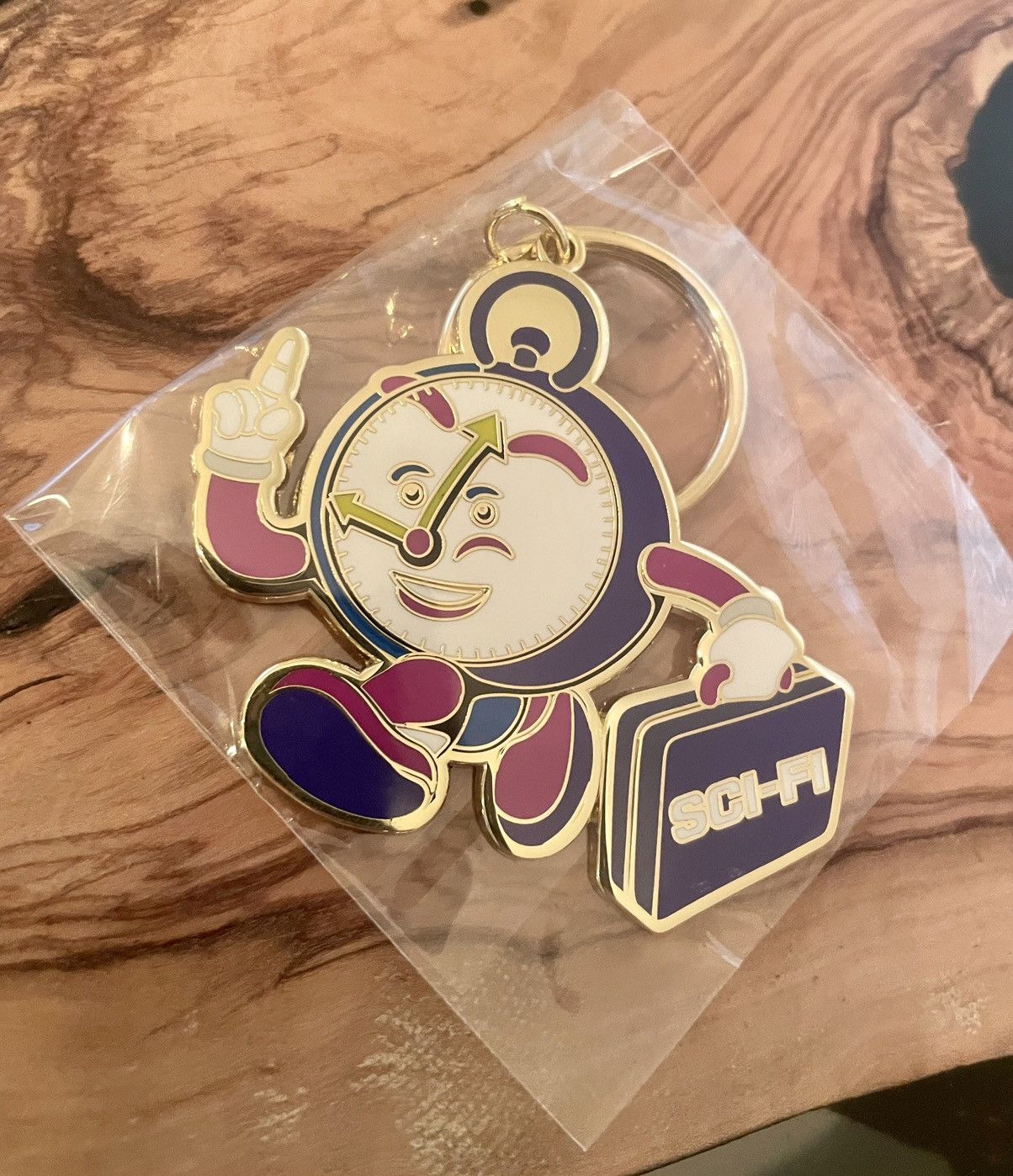 Sci-Fi Fantasy Sci-Fi Fantasy ‘Time Travel’ Clock-man Keychain in Gold Size ONE SIZE - 2 Thumbnail