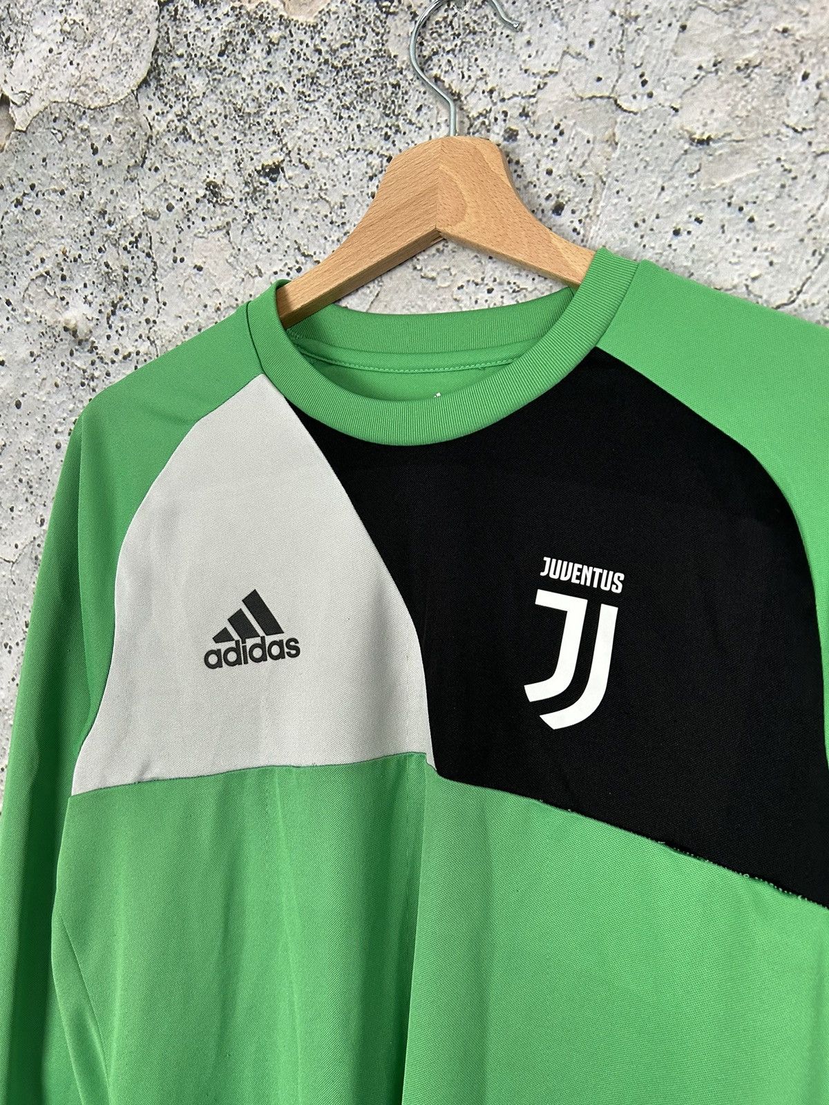 Adidas Adidas Juventus Turin Soccer Jersey Football Training Rare Size US S / EU 44-46 / 1 - 3 Thumbnail