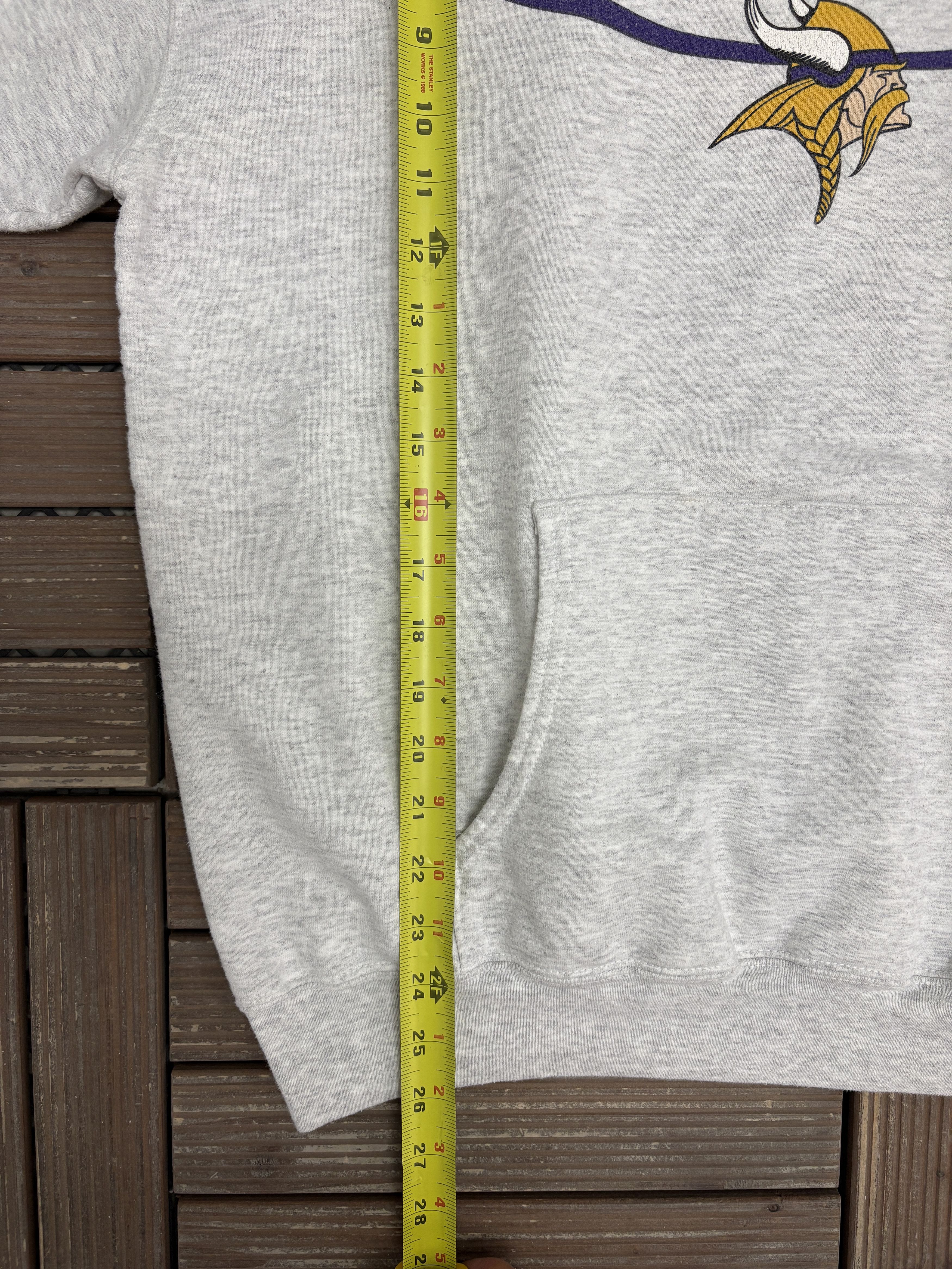 Vintage Minnesota Vikings Vintage Grey Hoodie Sweatshirt Size US L / EU 52-54 / 3 - 7 Thumbnail