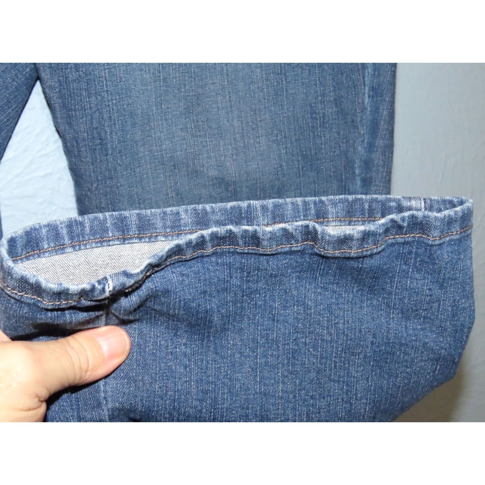 Lee Lee Women’s Size 14 Jeans Short Slender Secret Medium Wash Blue 32x27 Stretch Regular Rise Straight 5-Pocket Denim Cotton Spandex Menus? Size 36" / US 14 / IT 50 - 7 Thumbnail