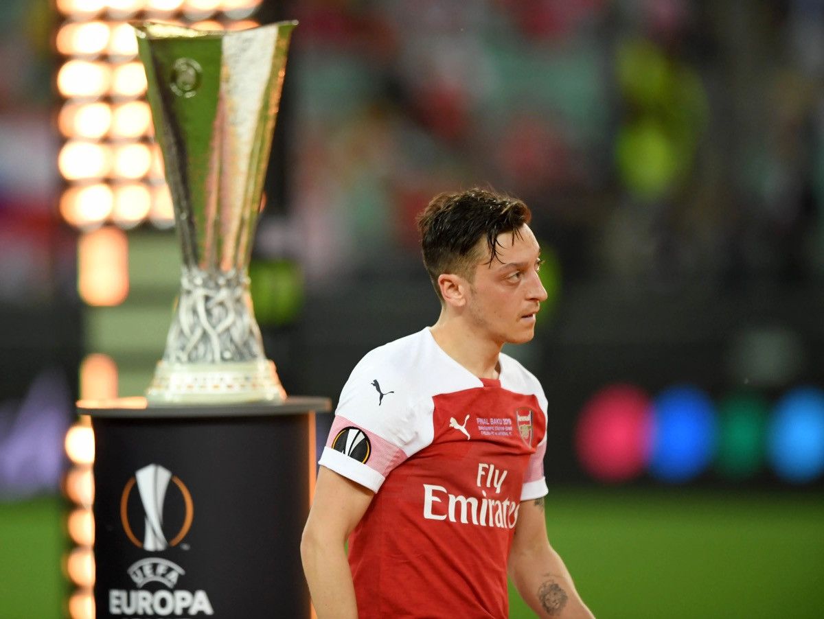 Puma ARSENAL PUMA 2018/2019 FOOTBALL SOCCER HOME JERSEY #10 OZIL Size US L / EU 52-54 / 3 - 16 Thumbnail