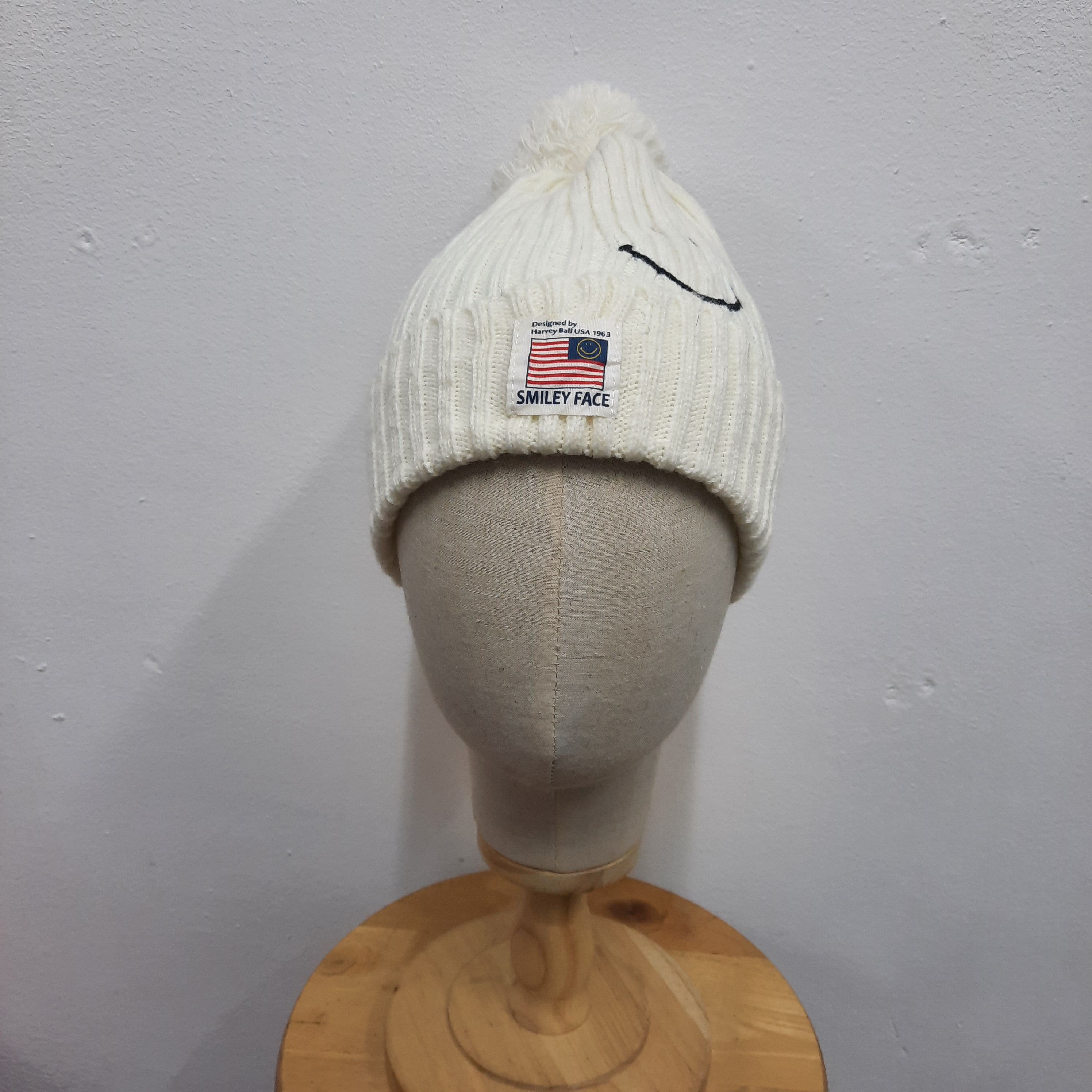 Japanese Brand 😊 Harvey ball usa patch smile beanie hat Size ONE SIZE - 2 Thumbnail