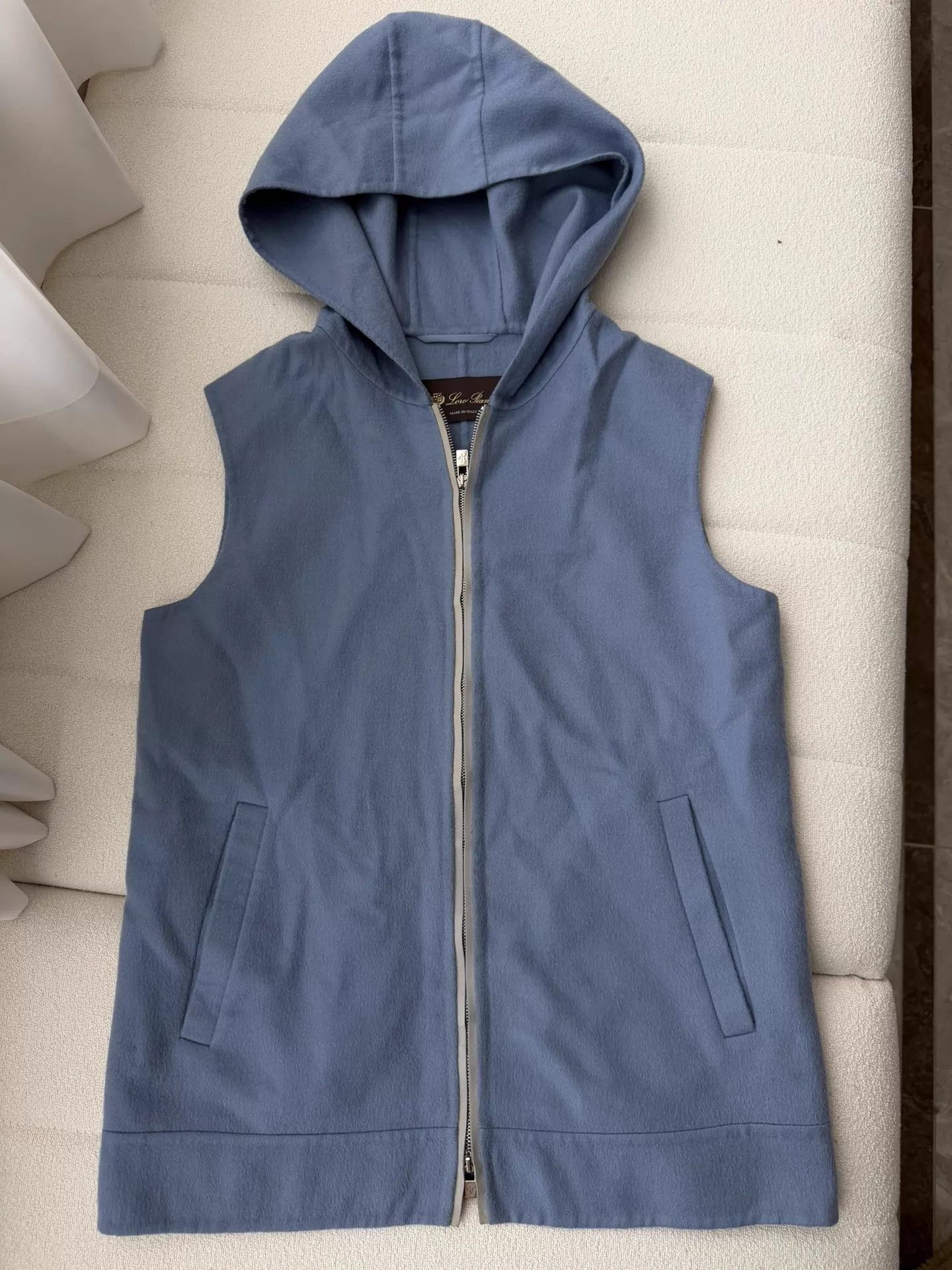 Loro Piana Loro Piana Wool Vest 38 Almost New Size XS / US 0-2 / IT 36-38 - 1 Thumbnail