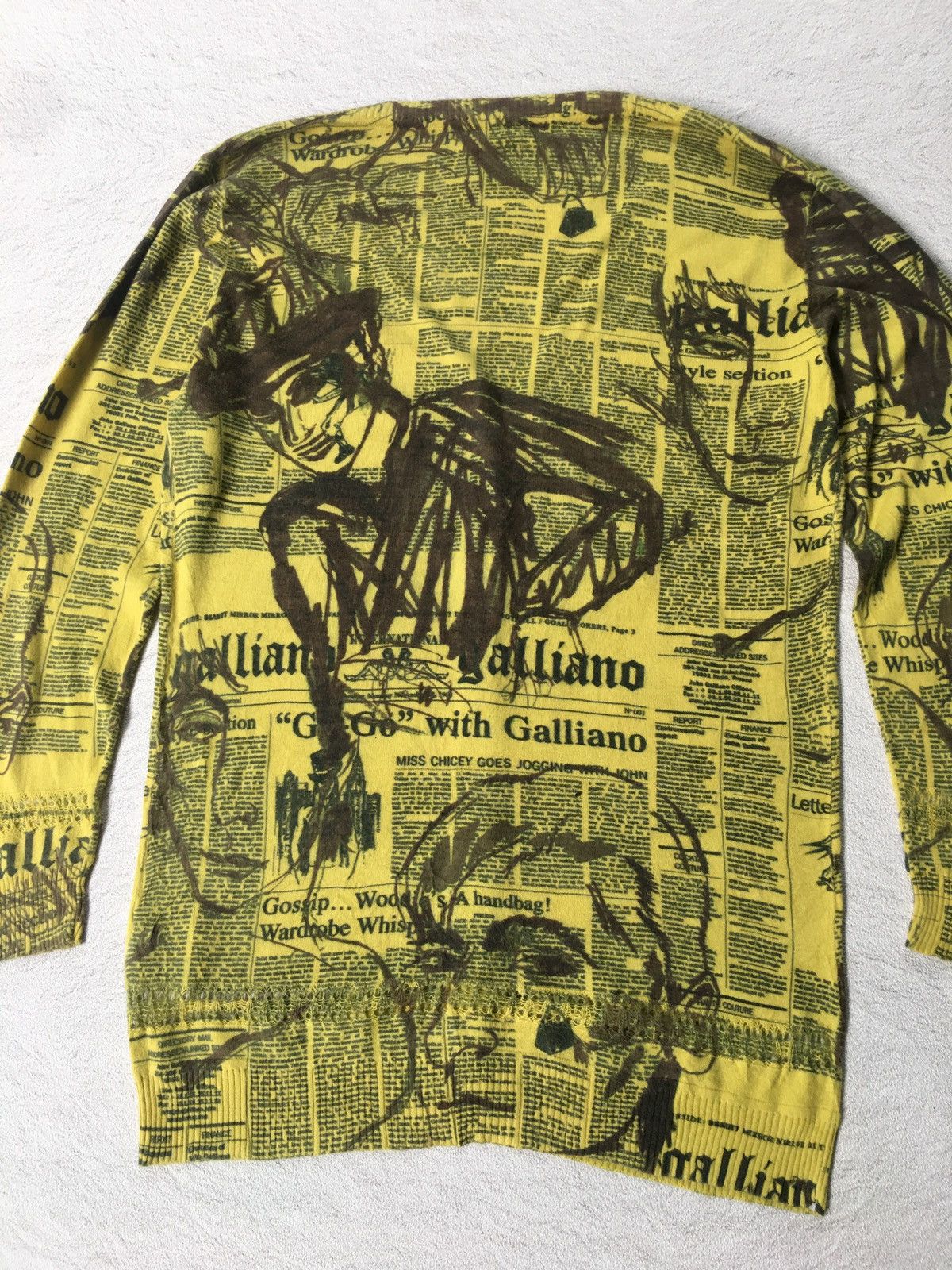 John Galliano Galliano Newspaper Size US XS / EU 42 / 0 - 5 Thumbnail