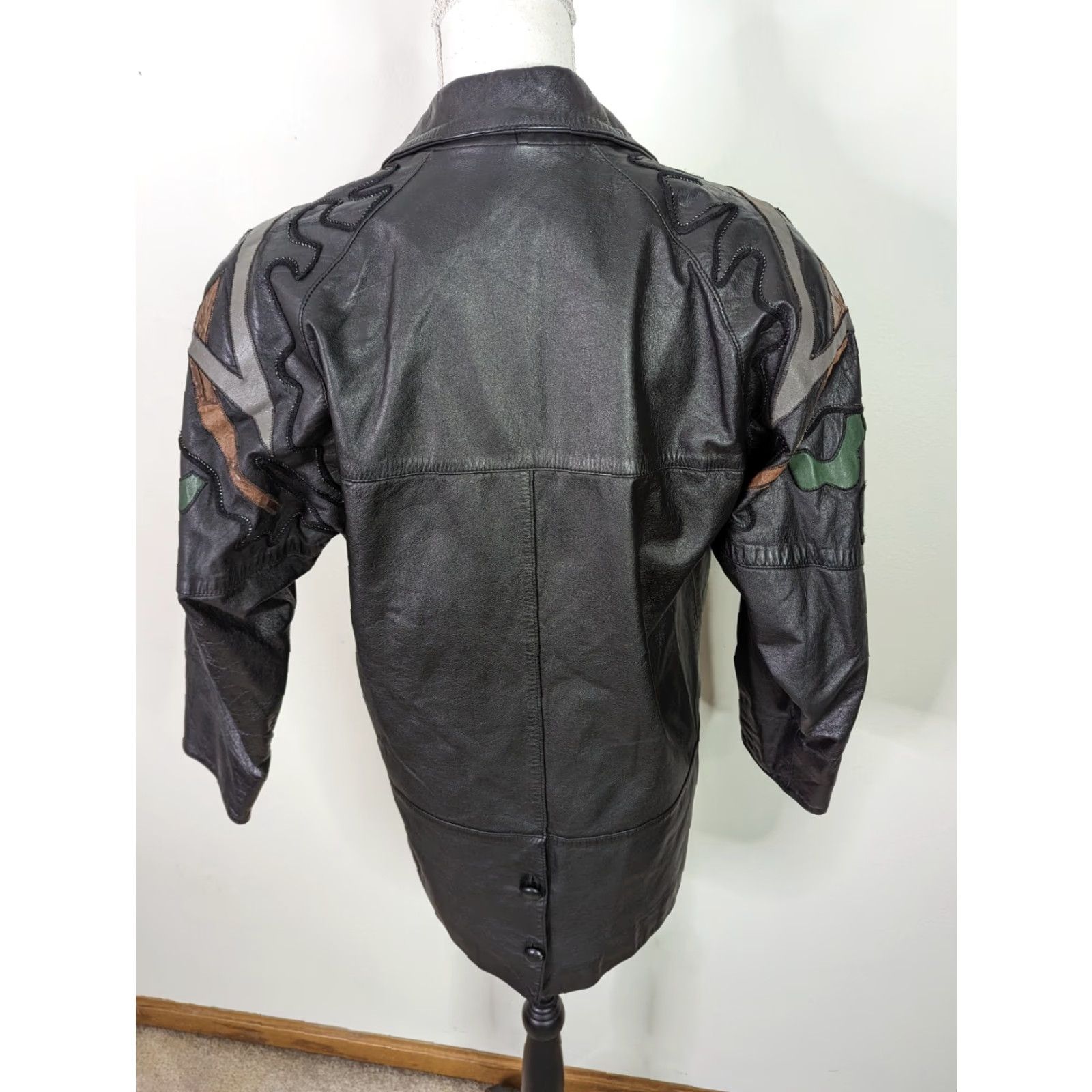 Vintage VINTAGE 80s Embroidered Relaxed Shoulders Pad Leather Jacket Coat Women S Bomber Jacket Coat Women's S Black Leather Embroidered 80s Mens Womens Size S / US 4 / IT 40 - 3 Thumbnail