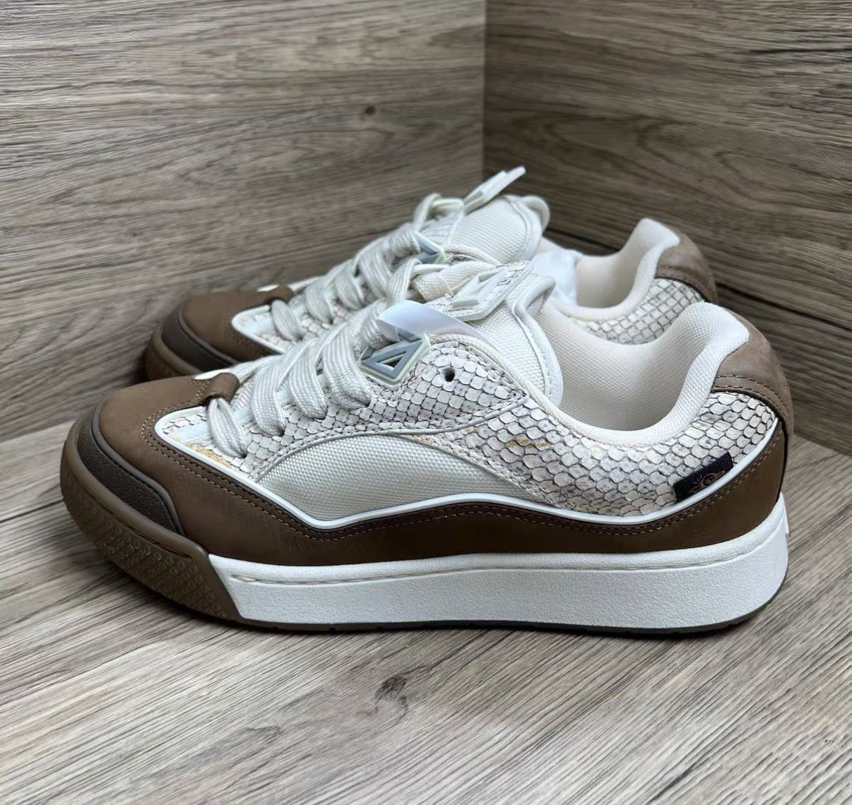 Dior Dior Travis Scott B713 Snake Pattern Sneakers J41 Size US 8 / EU 41 - 1 Thumbnail
