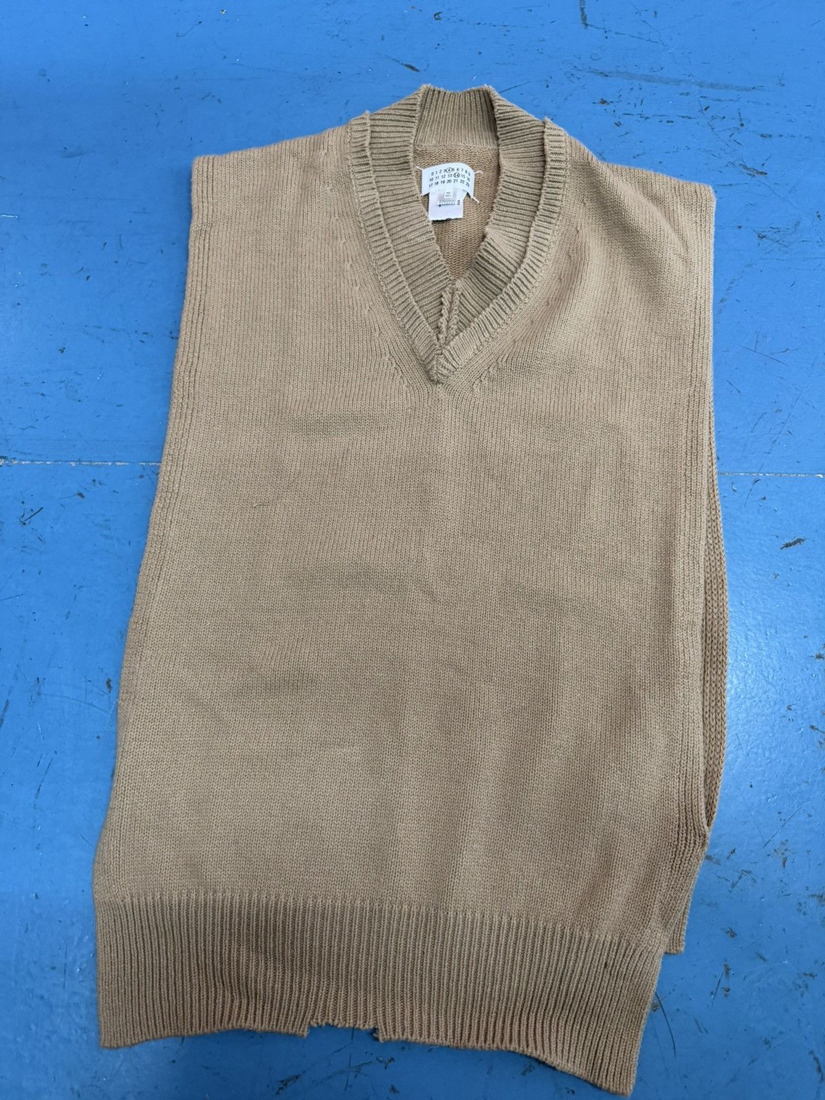 Maison Margiela MARGIELA KNIT VEST Size US L / EU 52-54 / 3 - 1 Thumbnail