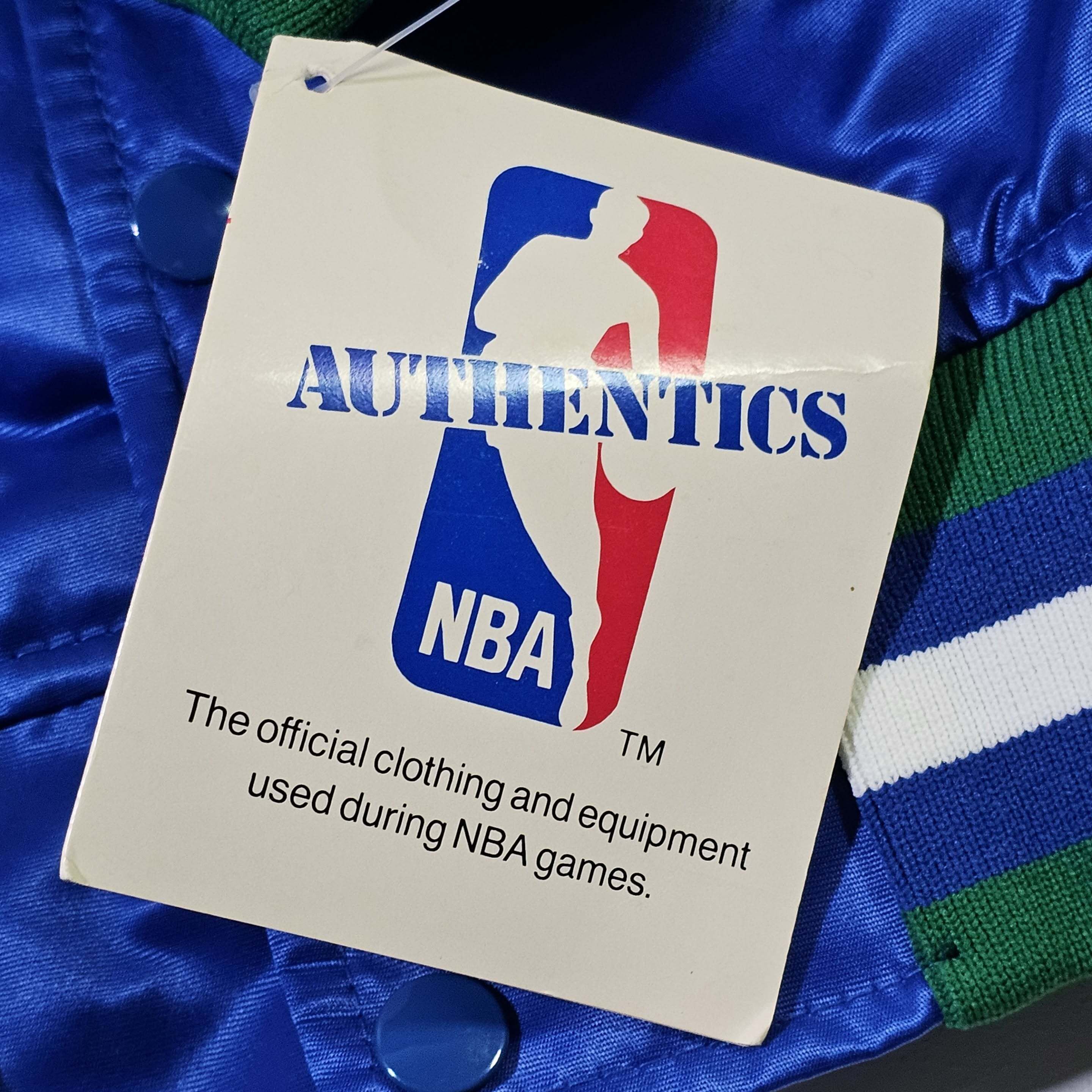 Vintage Minnesota Timberwolves 90s Starter Satin Bomber Jacket Size US M / EU 48-50 / 2 - 8 Thumbnail
