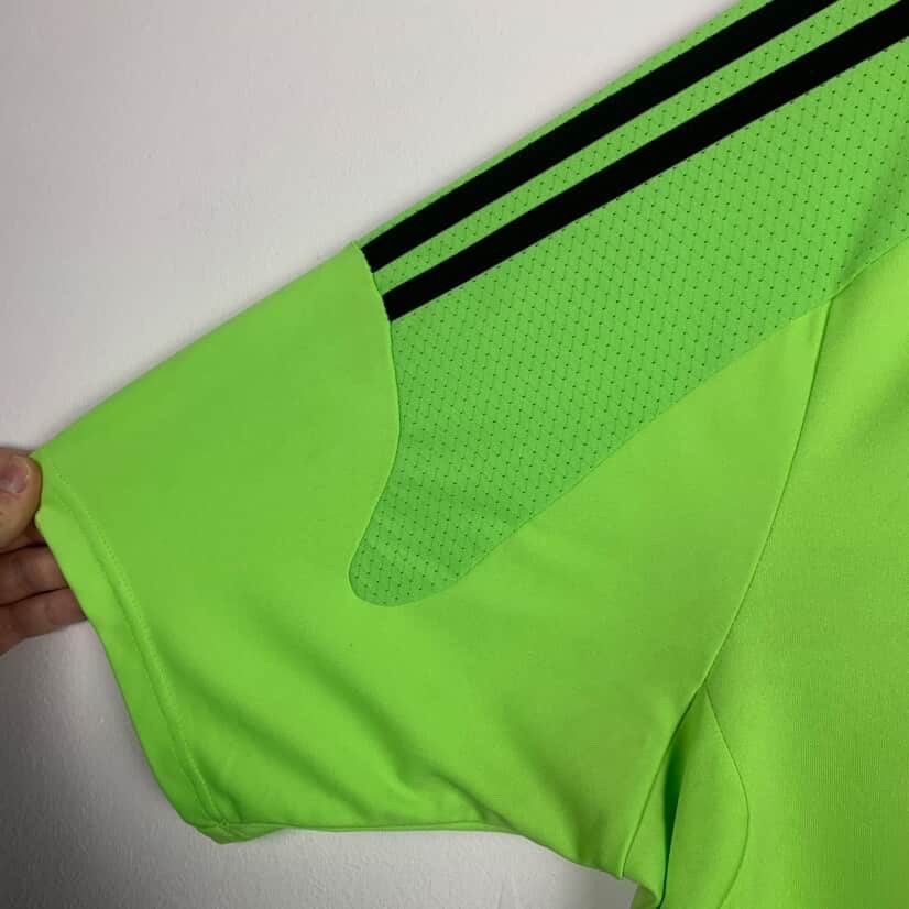 Adidas Vintage adidas Real madrid soccer jersey away green rare L Size US L / EU 52-54 / 3 - 19 Thumbnail
