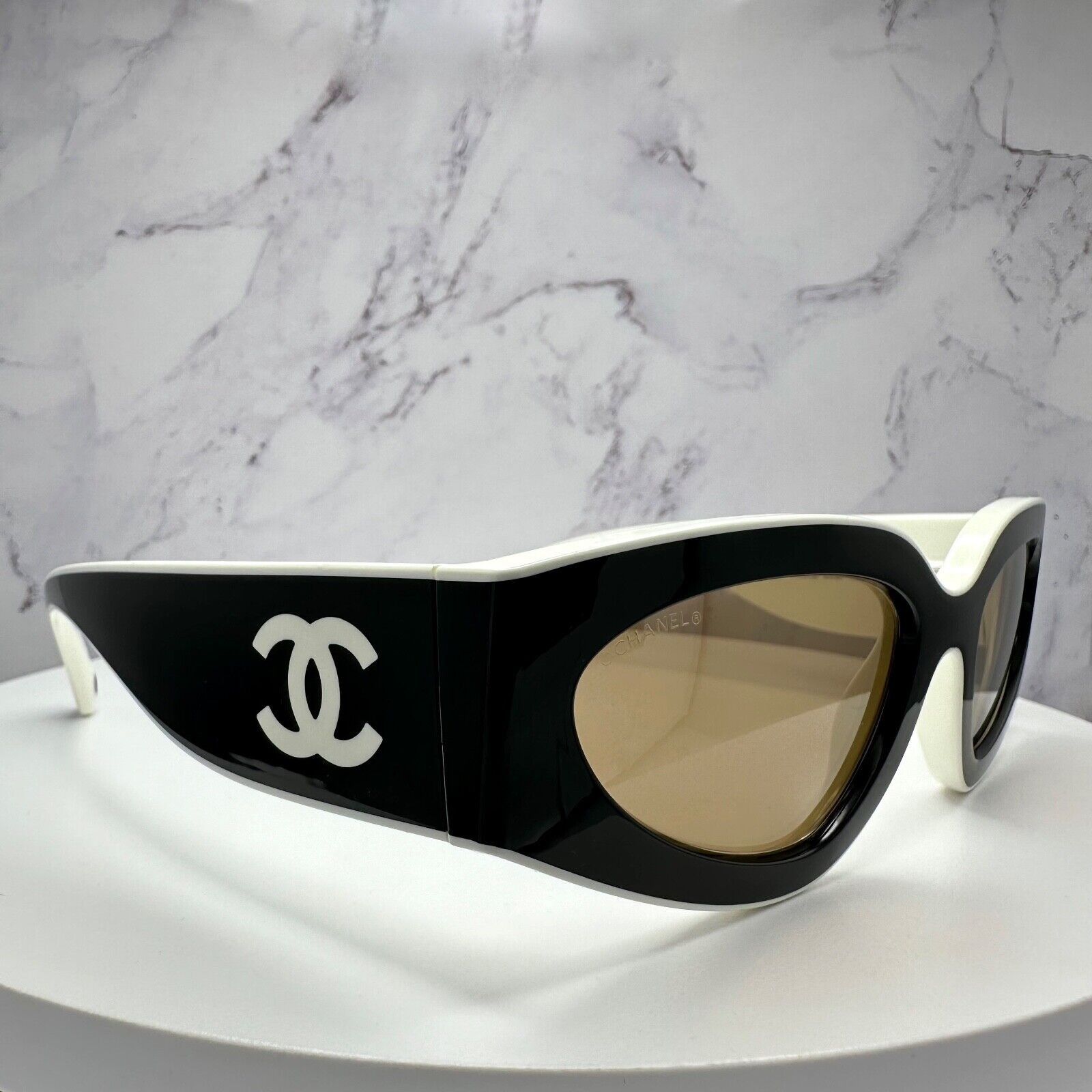 New CHANEL Black White Cat Eye Sunglasses CC Logo Authentic