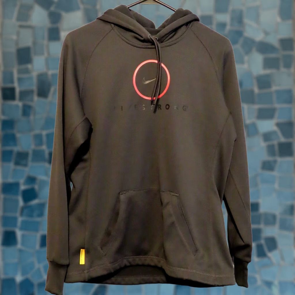 Nike VINTAGE Nike Therma Fit Livestrong Hoodie Men S Black Pink Circle Logo Pullover Size US S / EU 44-46 / 1 - 1 Thumbnail