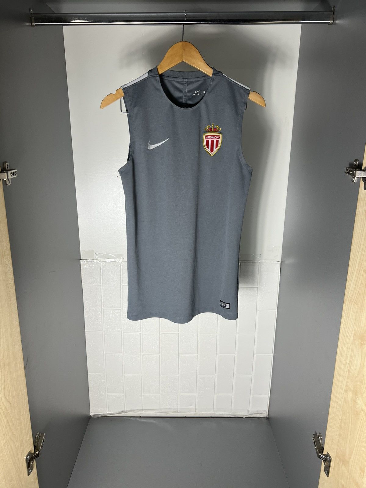 Nike VINTAGE NIKE FC AS MONACO FRANCE RETRO SOCCER JERSEY Y2K 90s Size US S / EU 44-46 / 1 - 9 Thumbnail