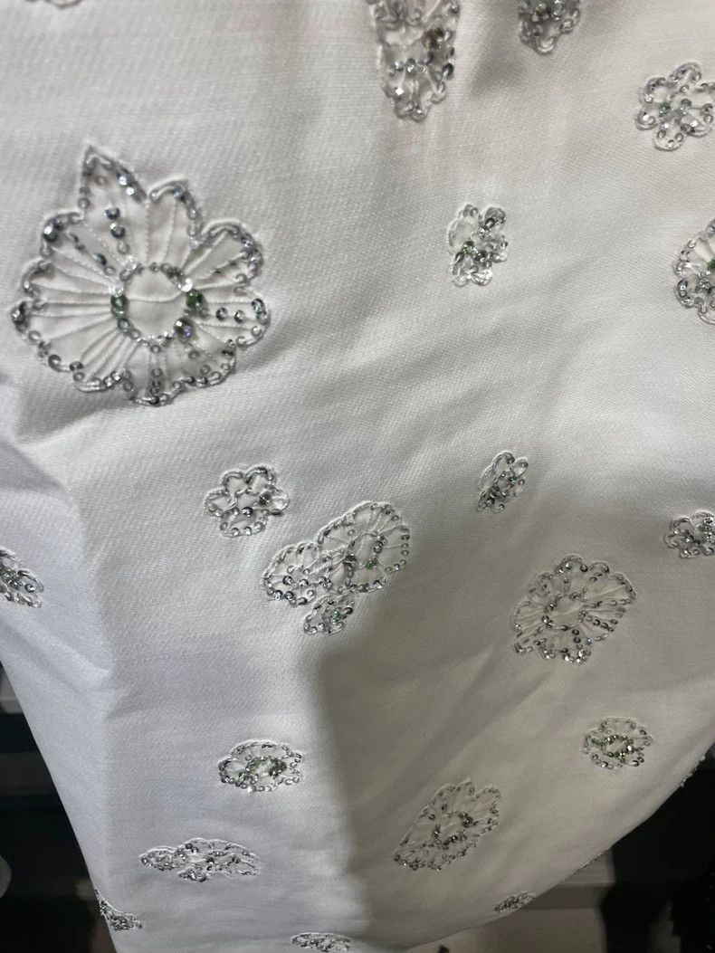 Valentino Valentino Round neck embroidered slim sleeveless dress Size M / US 6-8 / IT 42-44 - 5 Thumbnail