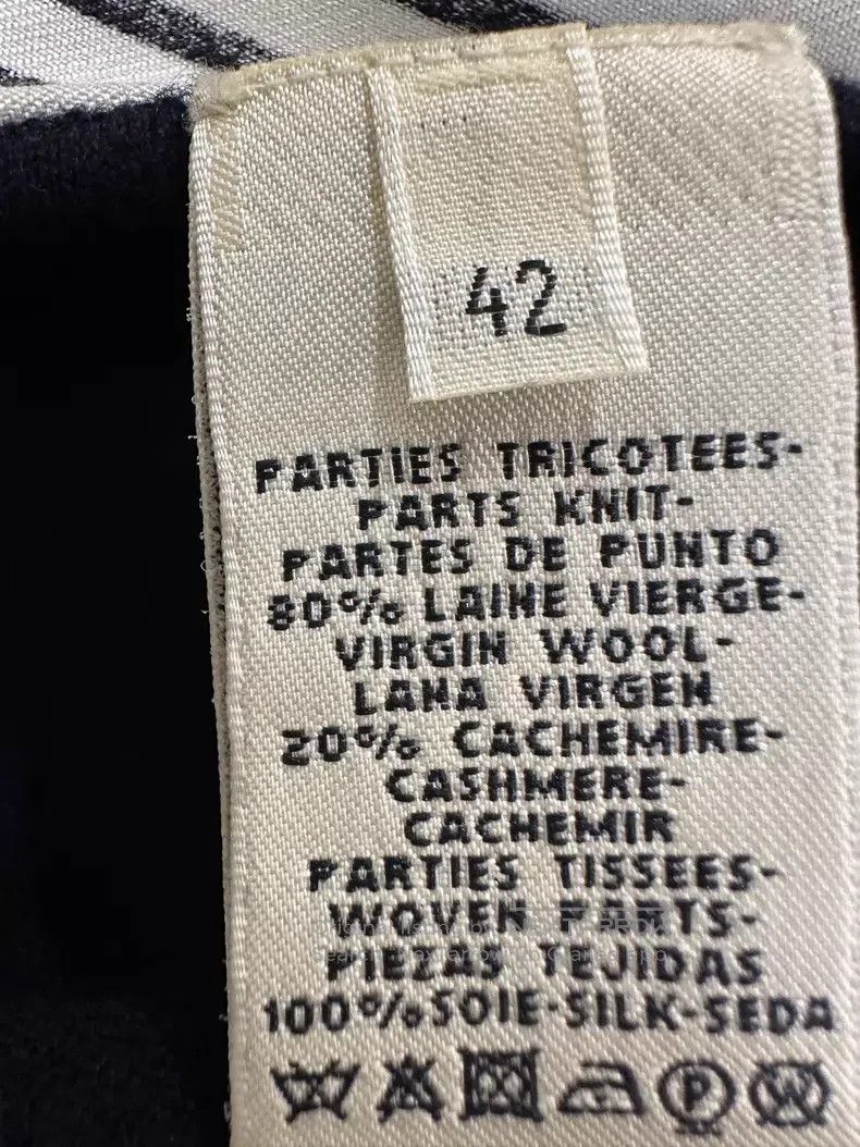 Hermes Hermes Classic geometric equestrian print raglan sleeve to Size M / US 6-8 / IT 42-44 - 4 Thumbnail