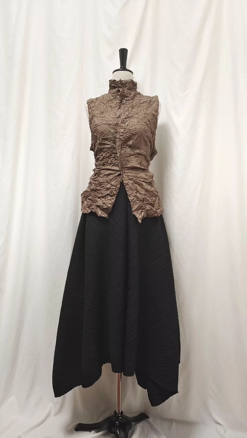 Issey Miyake Issey Miyake A brown mid-vintage mainline double-pleated w Size M / US 6-8 / IT 42-44 - 1 Thumbnail