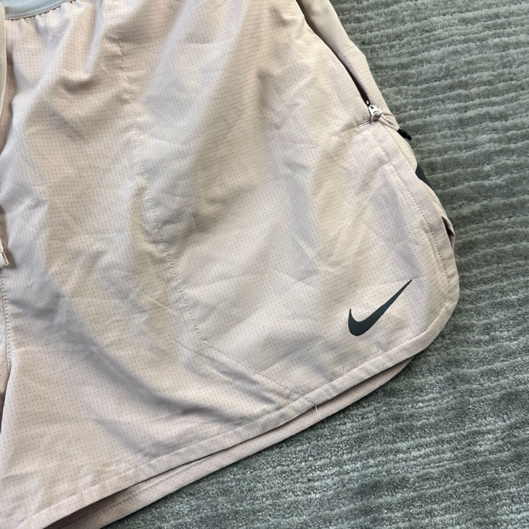 Nike Nike Shorts Mens XL Beige Tan 4" Running Division Flex Brief Lined Pockets Athletic Activewear Size US 36 / EU 52 - 2 Thumbnail