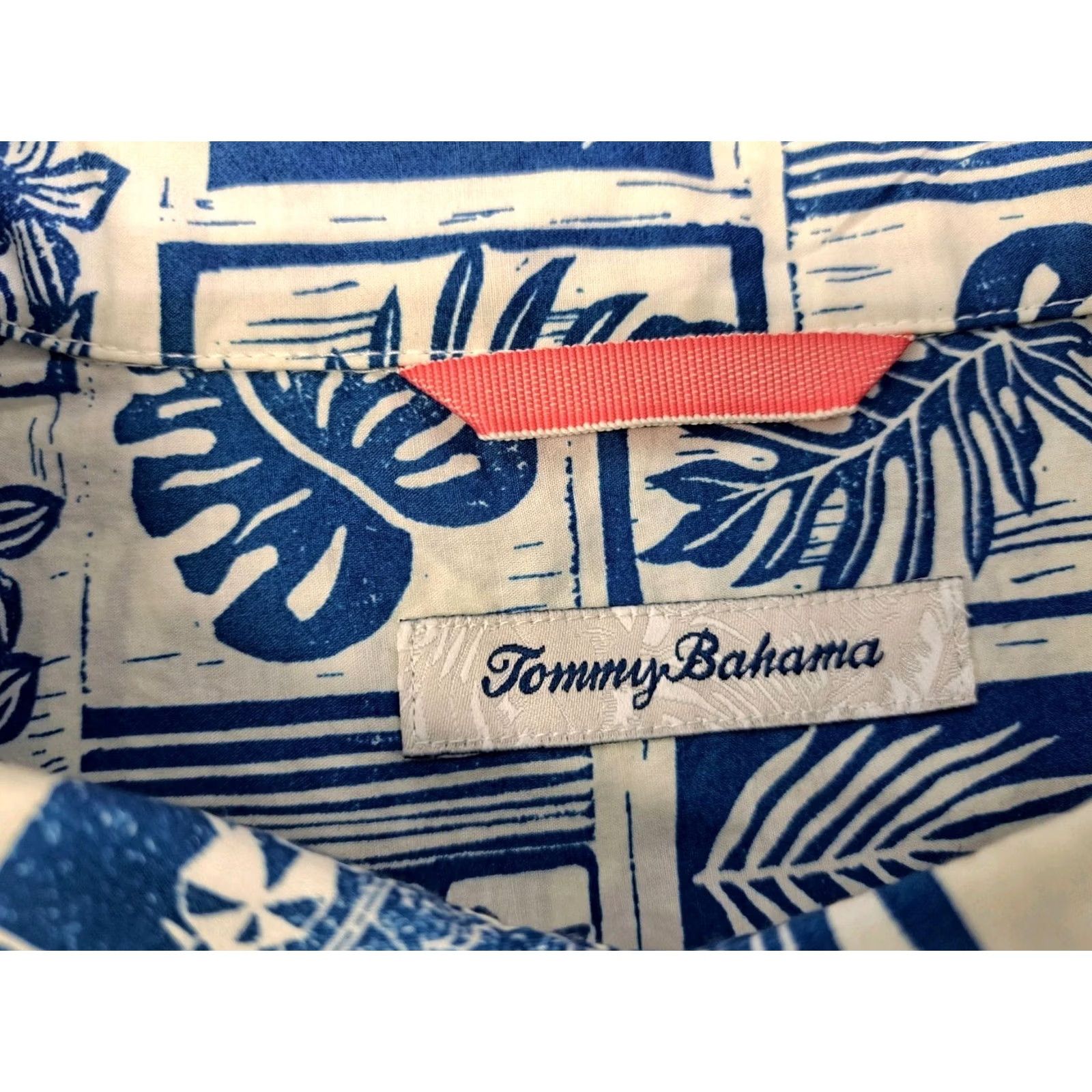 Tommy Bahama Tommy Bahama Hawaiian Shirt Mens L Blue/White Short Sleeve Button Up #7266 Size US L / EU 52-54 / 3 - 4 Thumbnail