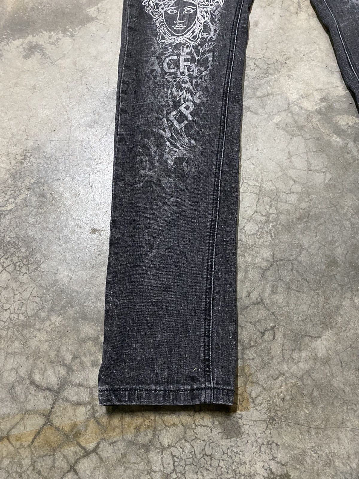 Japanese Brand × Vintage 💥last call💥Japanese Denim Versace Painted Slim Stretch p96 Size US 32 / EU 48 - 2 Thumbnail