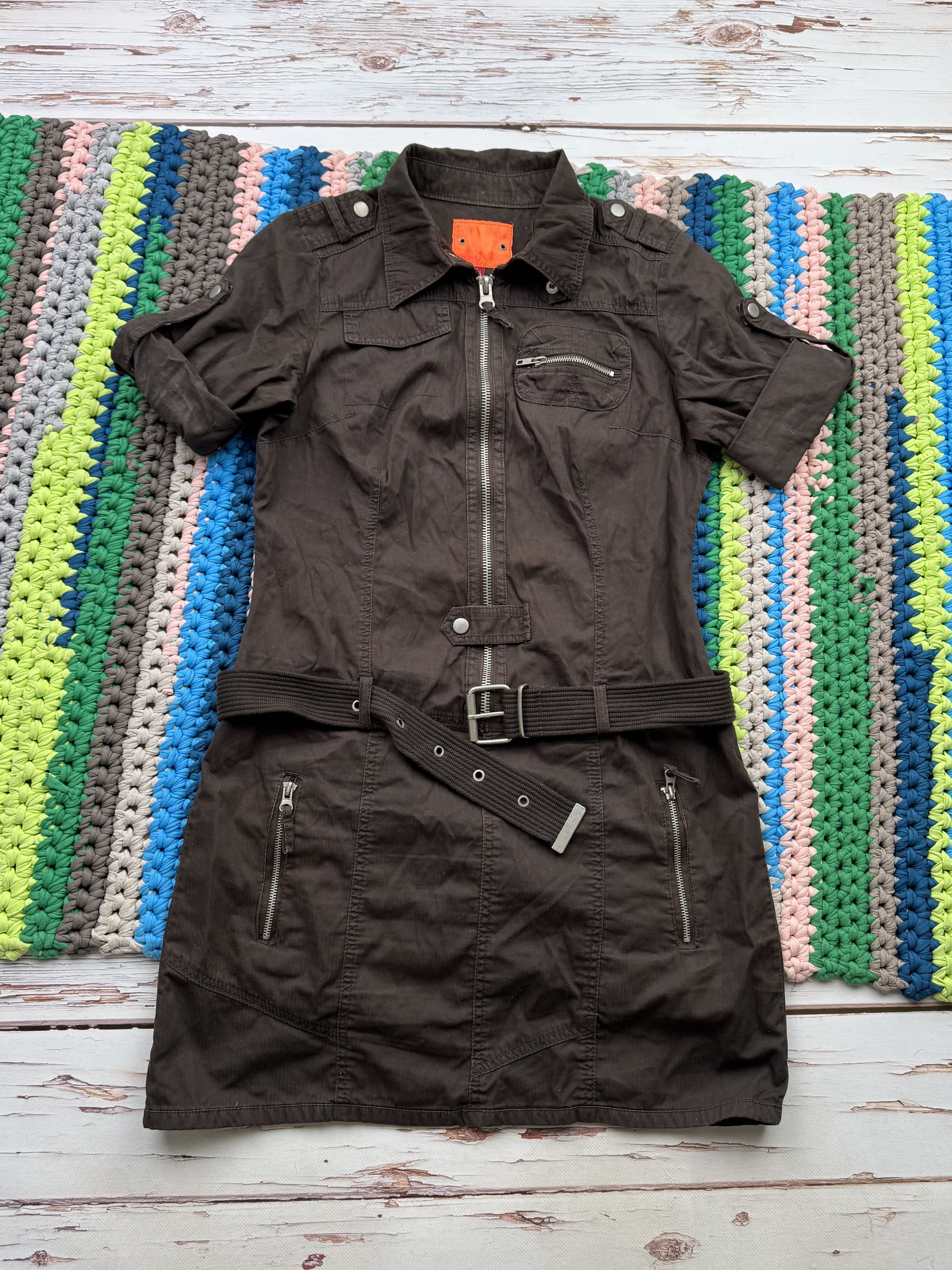 Vintage Dress With Zipper and Belt (D15)