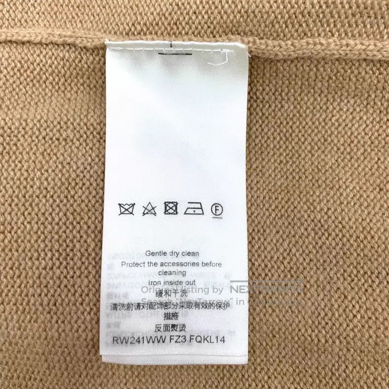 Louis Vuitton Louis Vuitton 24 Brown Chain Logo Embroidered Cashmere Cre Size US XS / EU 42 / 0 - 7 Thumbnail